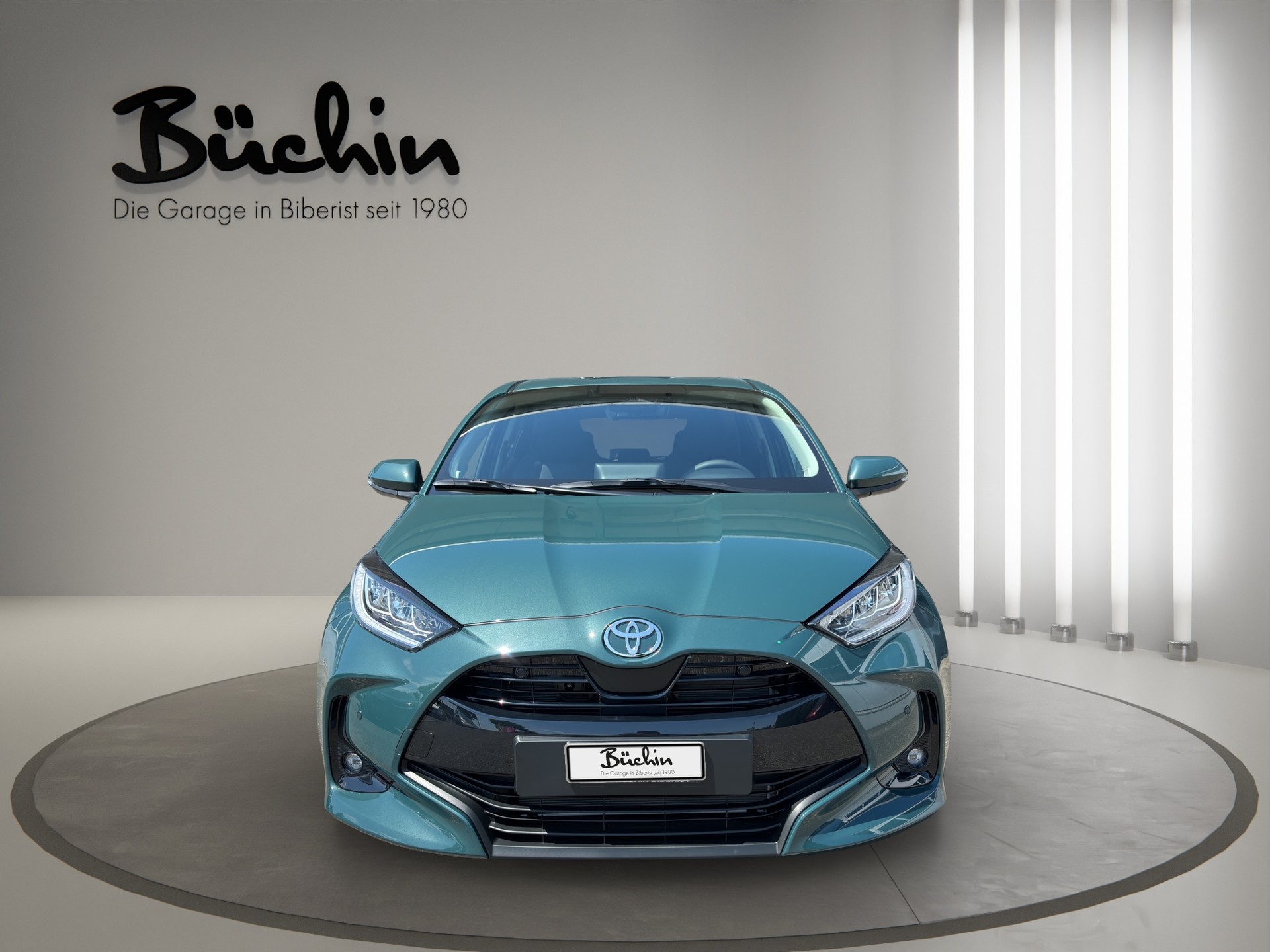 TOYOTA Yaris 1.5 Trend e-CVT-showroom-element-1