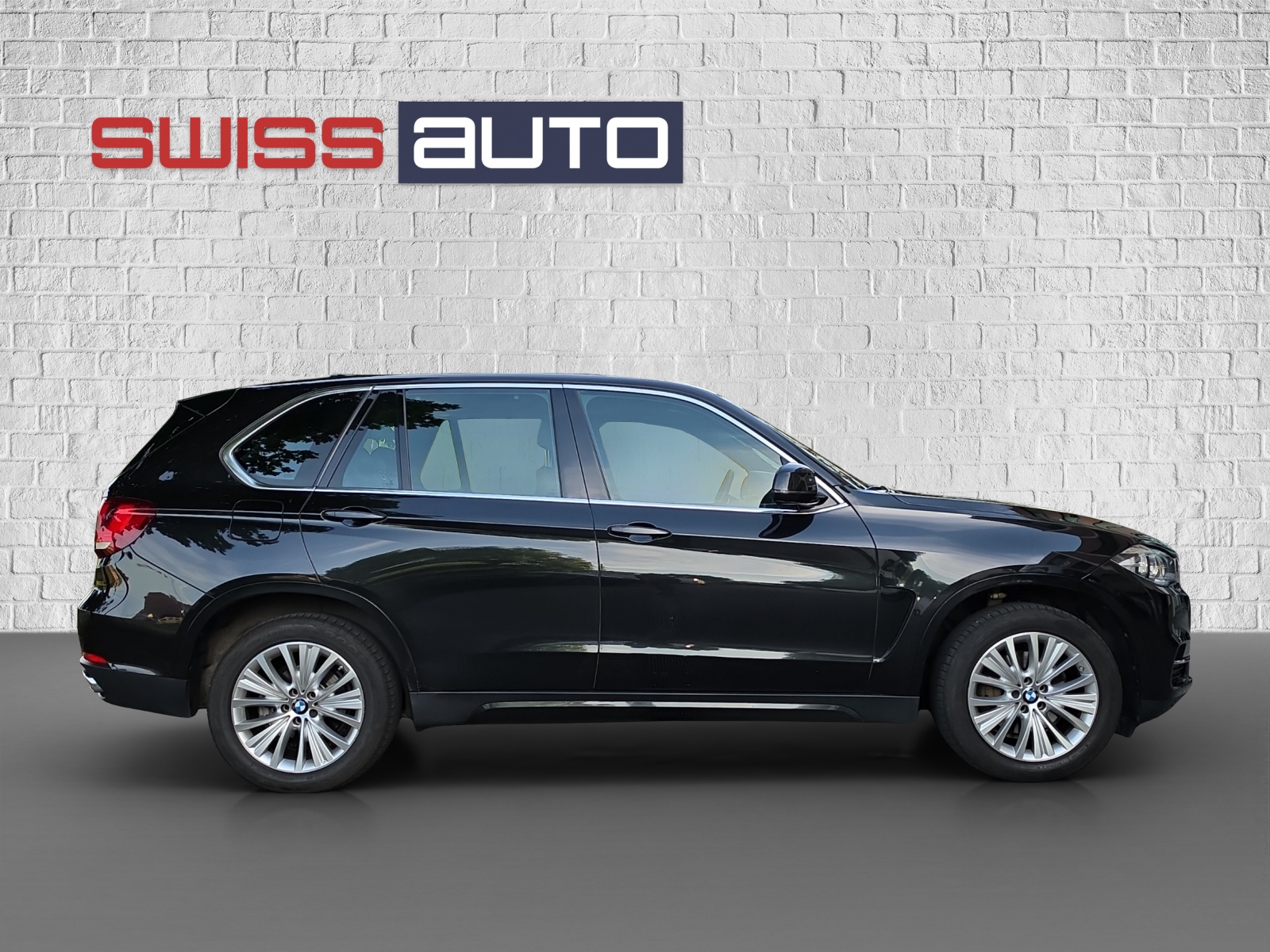 BMW X5 xDrive 40e iPerformance Steptronic-showroom-element-3