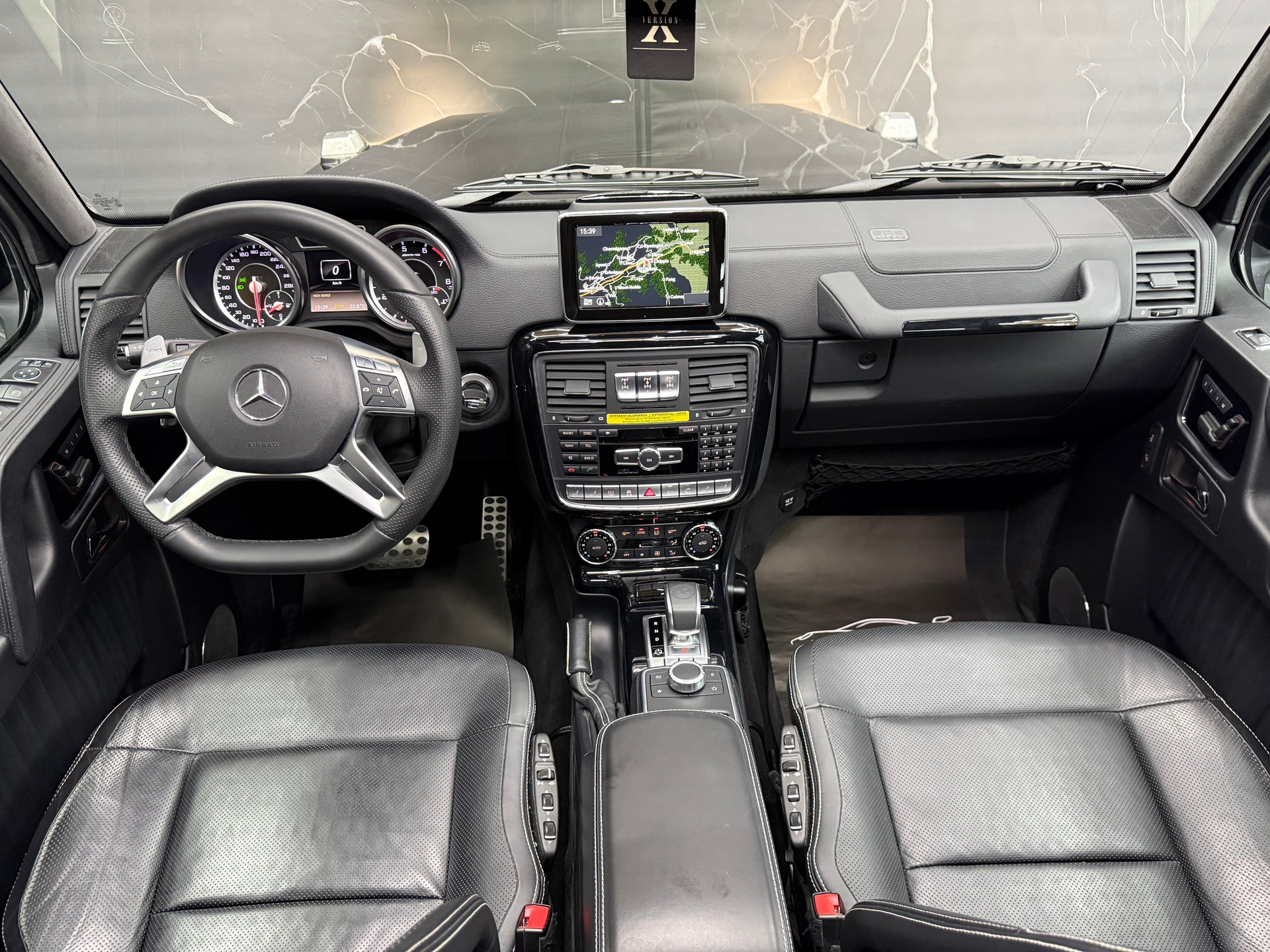 MERCEDES-BENZ G 63 AMG Automatic-image-10