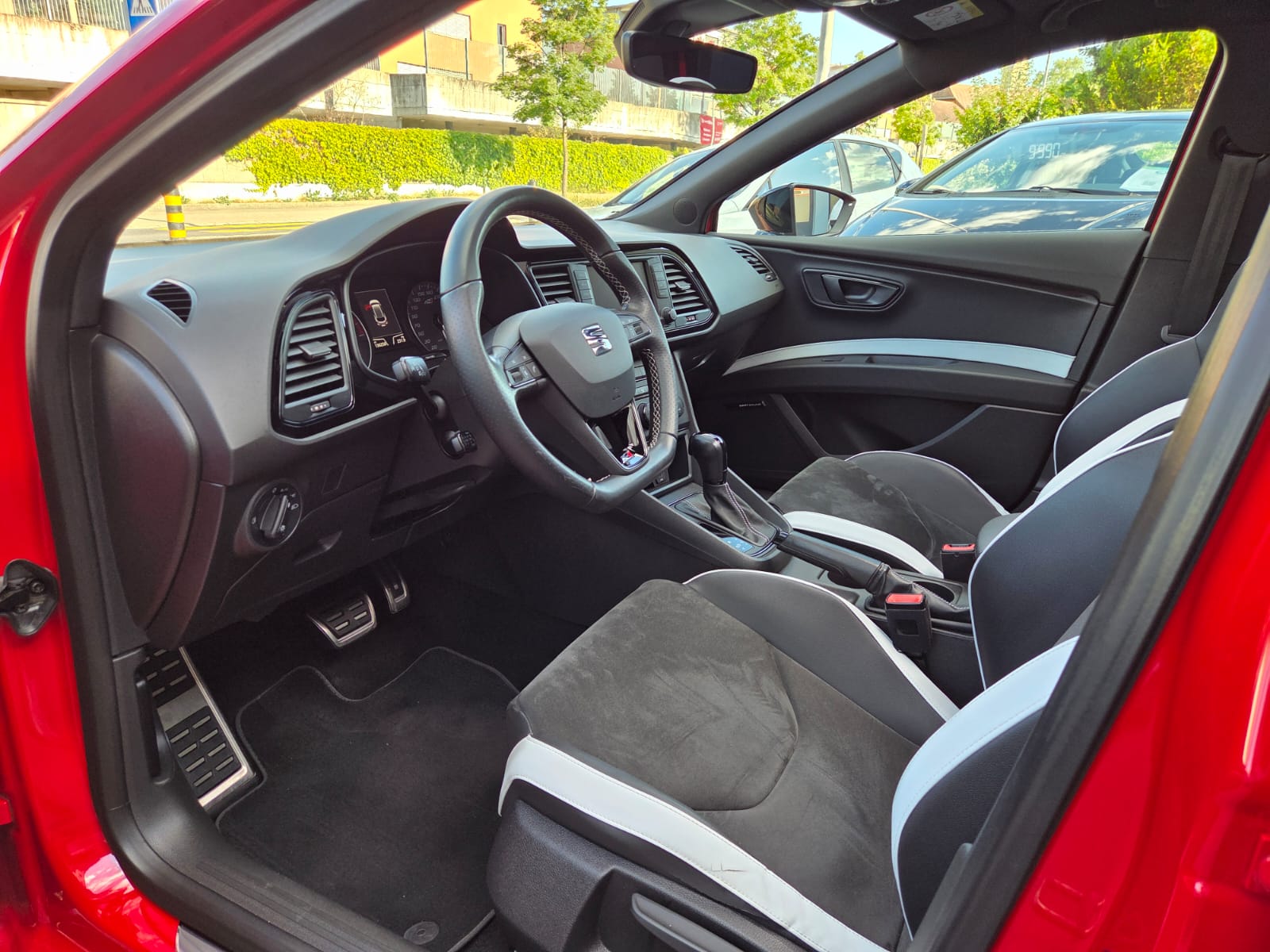 SEAT Leon ST 2.0 TSI Cupra 290 DSG-image-8