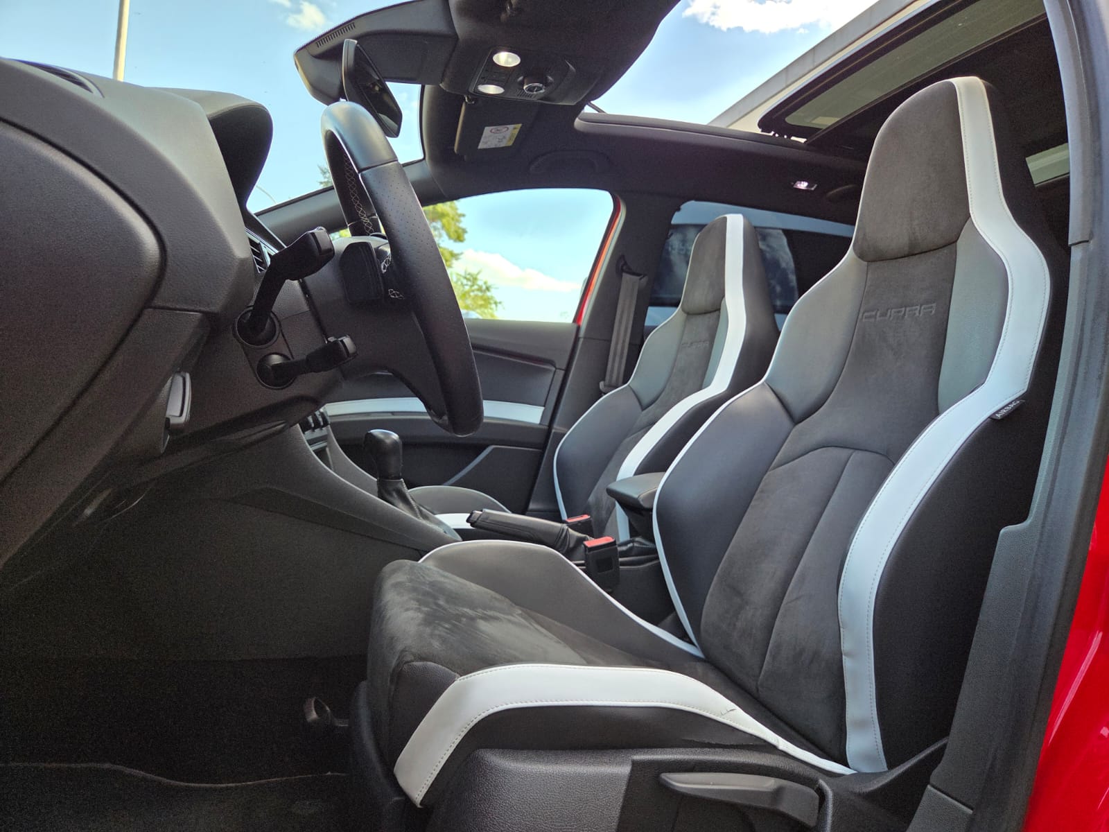 SEAT Leon ST 2.0 TSI Cupra 290 DSG-image-9