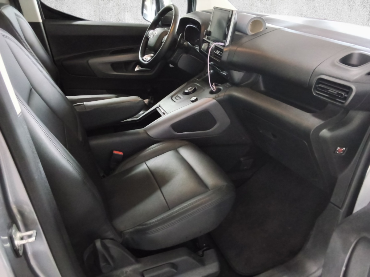 TOYOTA Proace City Verso 1.5 Trend Medium Automatik-image-11