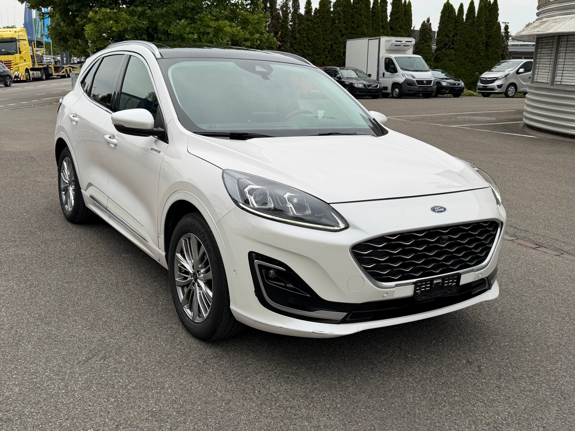 FORD Kuga 2.0 TDCi EcoBlue Vignale 4WD Automat-image-1