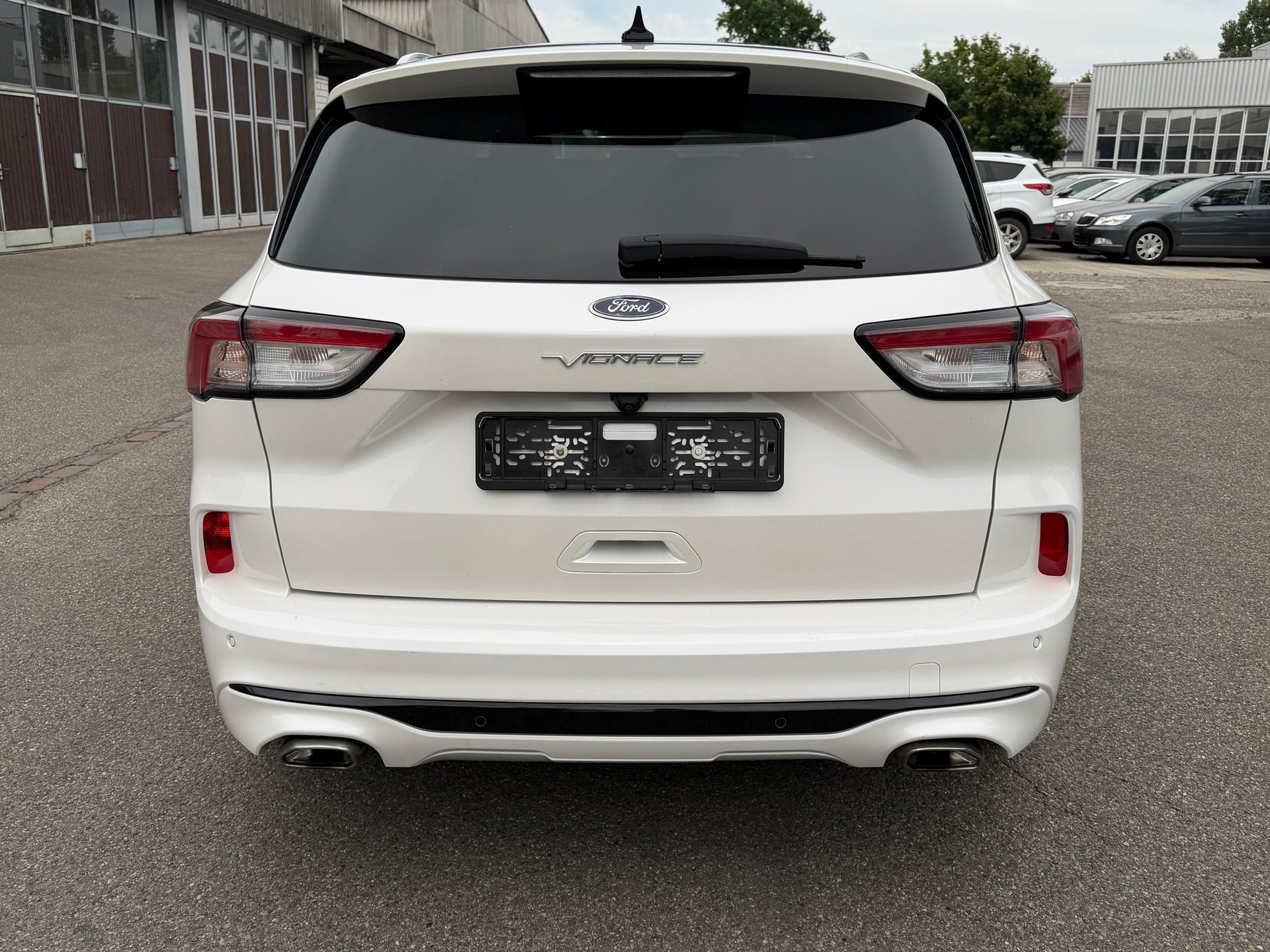FORD Kuga 2.0 TDCi EcoBlue Vignale 4WD Automat-image-3