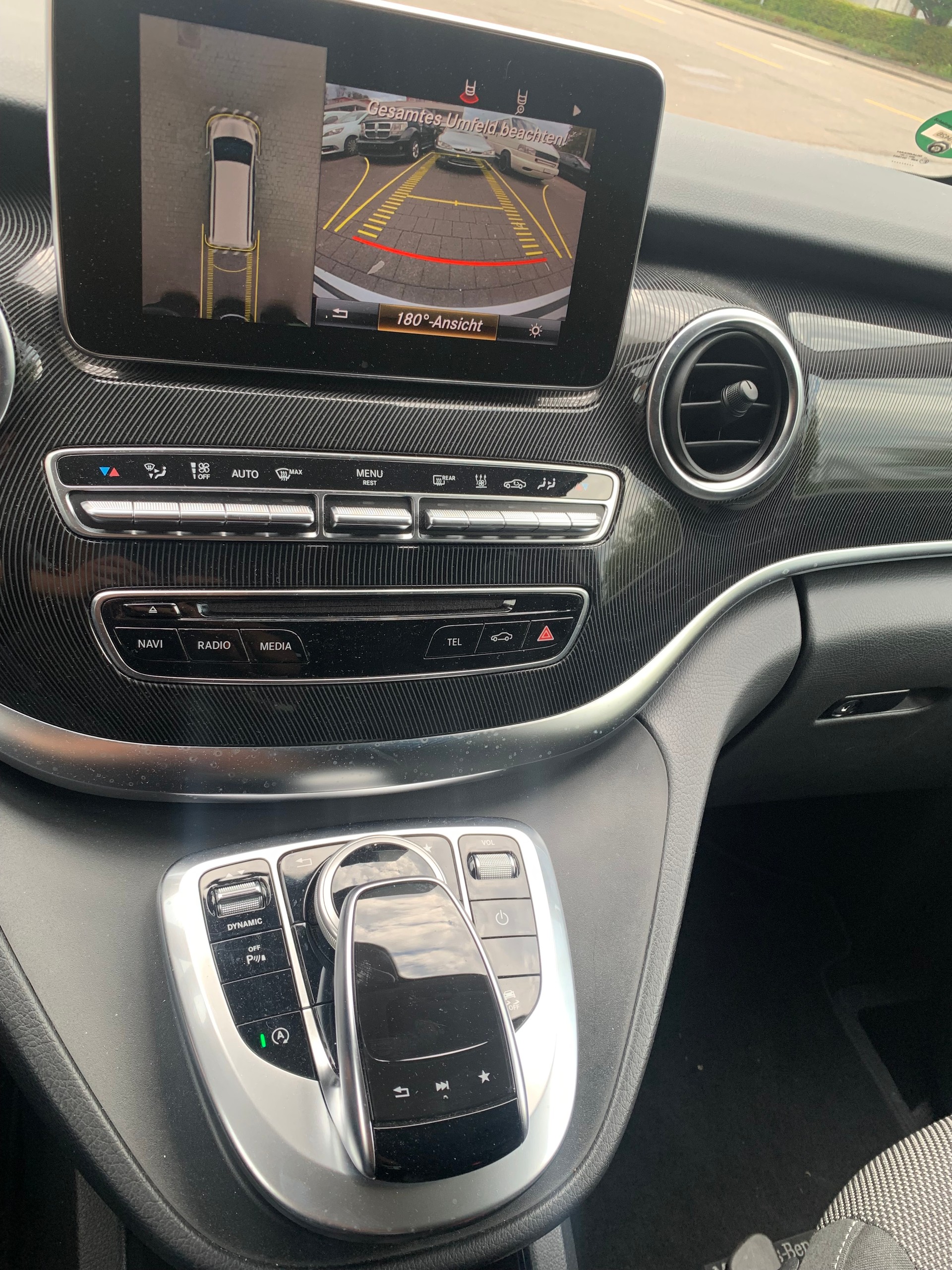 MERCEDES-BENZ V 220 d kompakt 4Matic 7G-Tronic-image-11