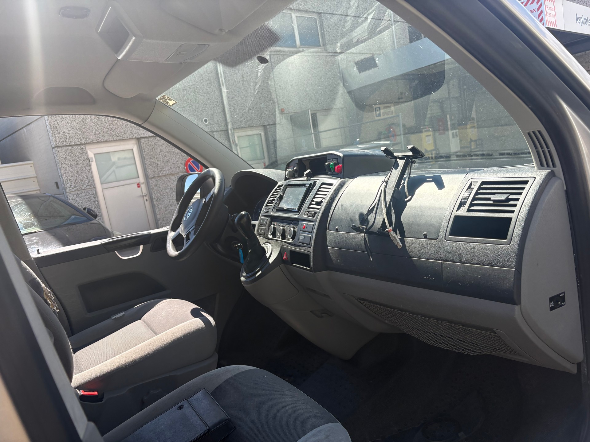 VW T5 2.0 Bi-TDI BMT 4Motion DSG-image-6