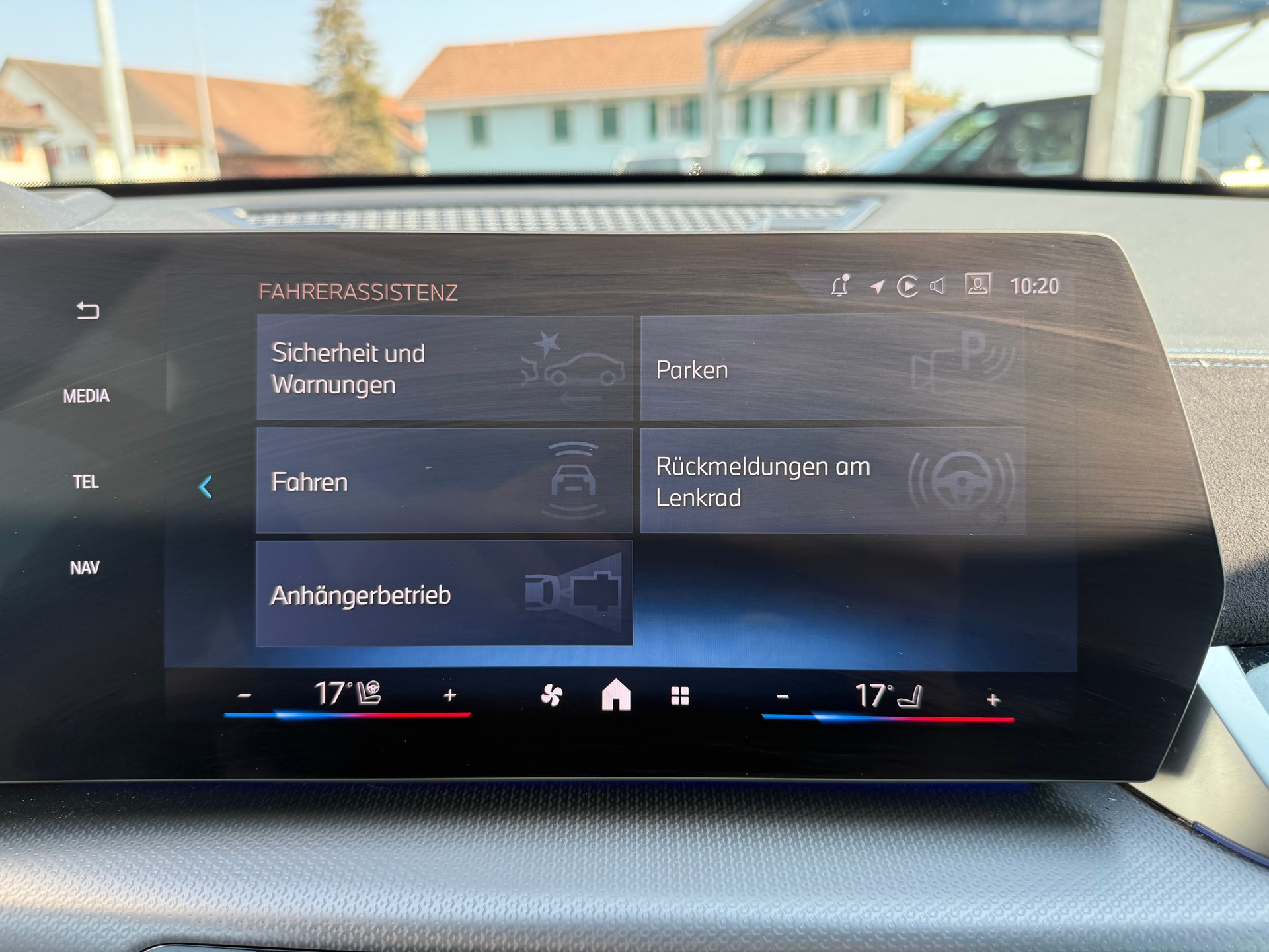 BMW X1 23i xDrive paddles M-SPORT PRO-image-18