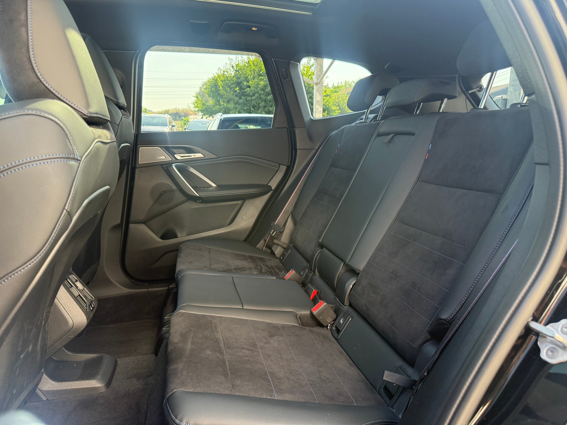 BMW X1 23i xDrive paddles M-SPORT PRO-image-13