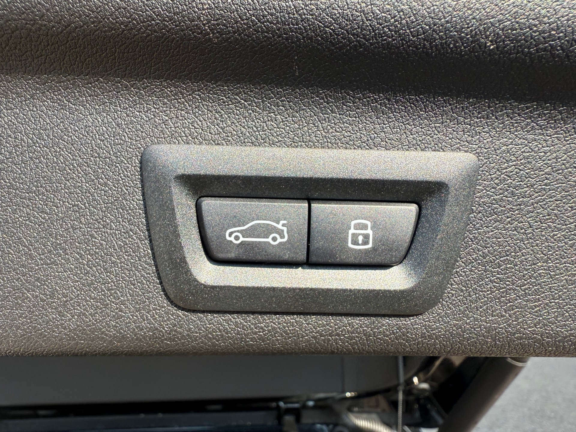 BMW X1 23i xDrive paddles M-SPORT PRO-image-7