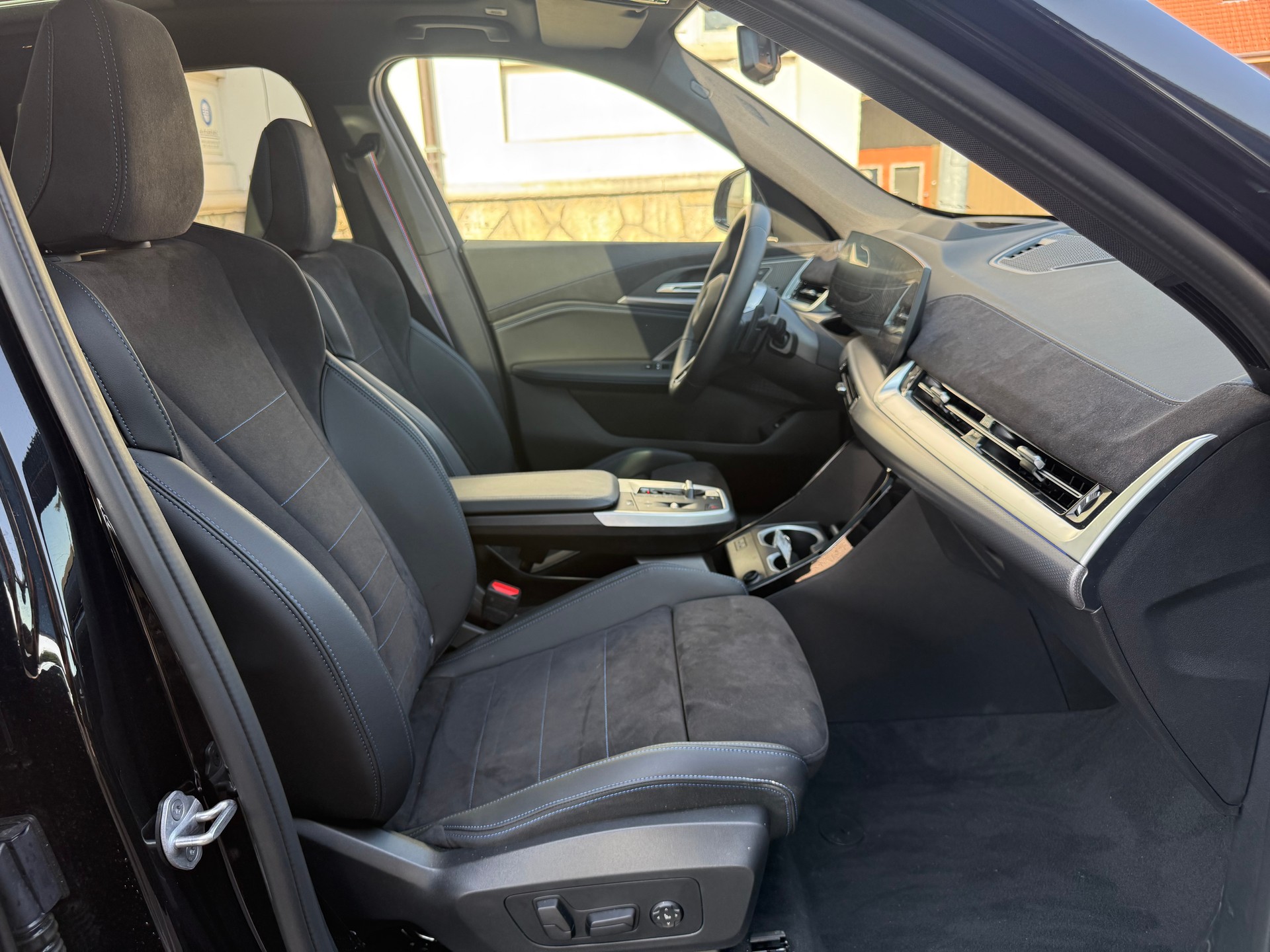 BMW X1 23i xDrive paddles M-SPORT PRO-image-10