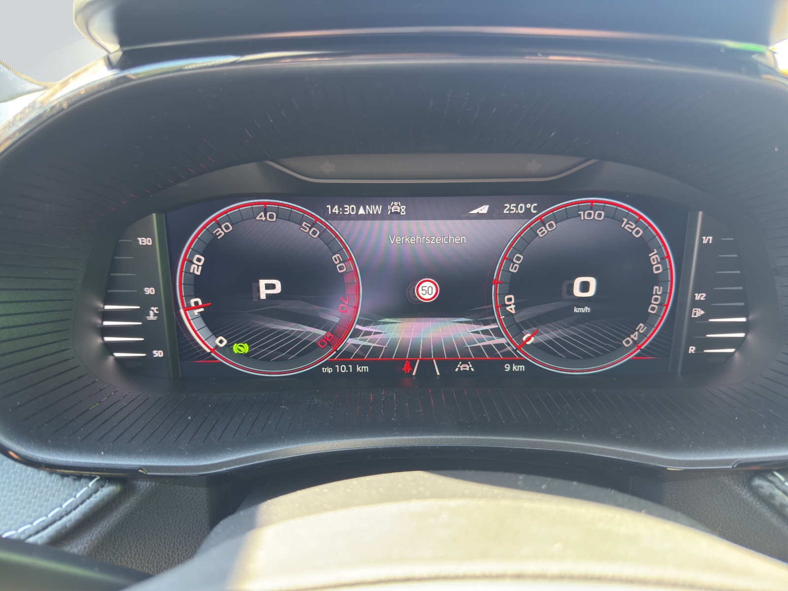 SKODA Fabia 1.0 TSI Monte Carlo DSG-image-4