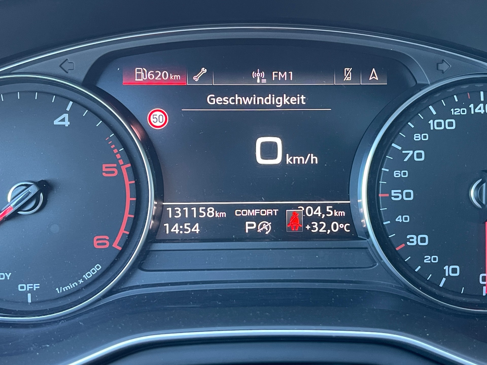 AUDI A4 Avant 50 TDI S line quattro tiptronic-image-25
