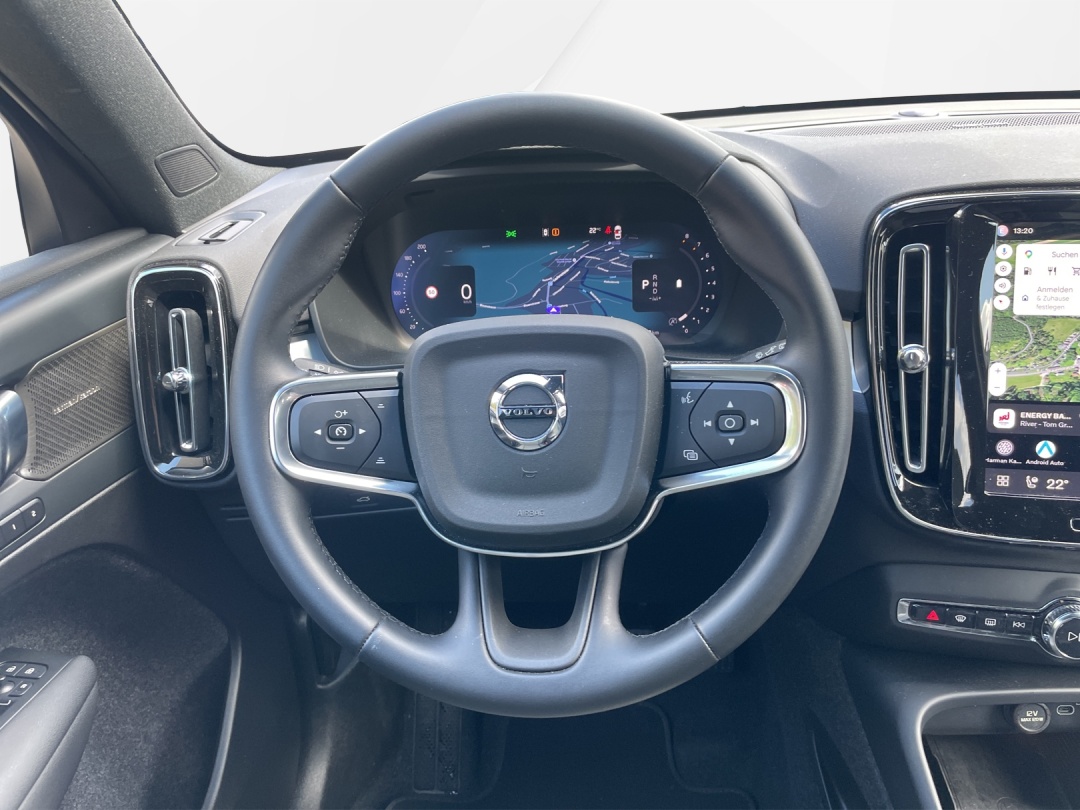 VOLVO XC40 B3 Benzin Mild Hybrid Plus Dark DCT-image-14