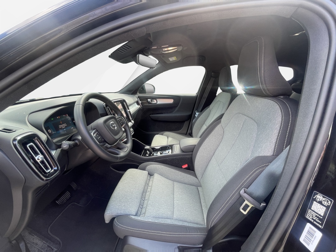 VOLVO XC40 B3 Benzin Mild Hybrid Plus Dark DCT-image-8