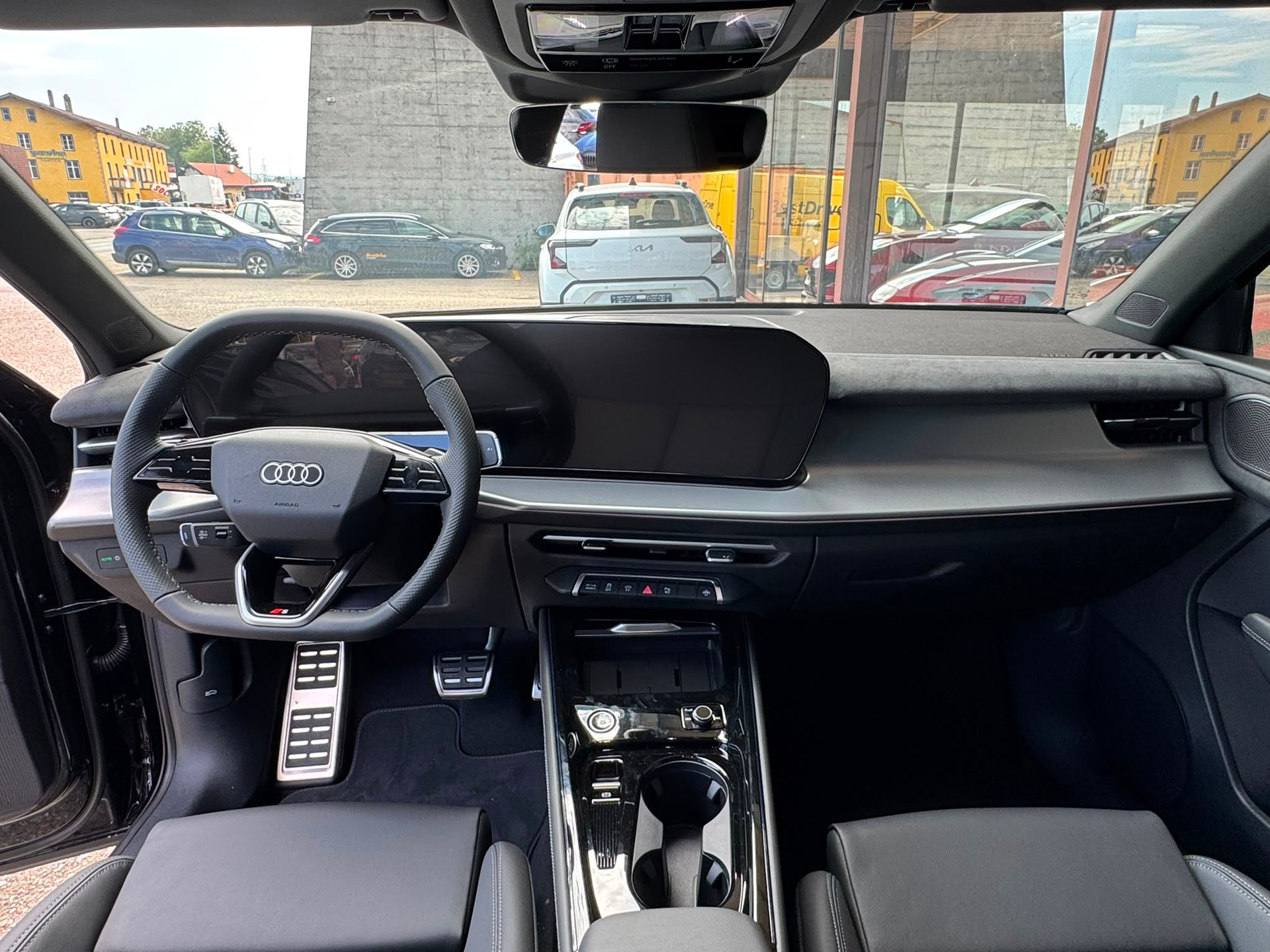 AUDI Q3 Sportback e-hybrid 200 kW S tronic-image-8