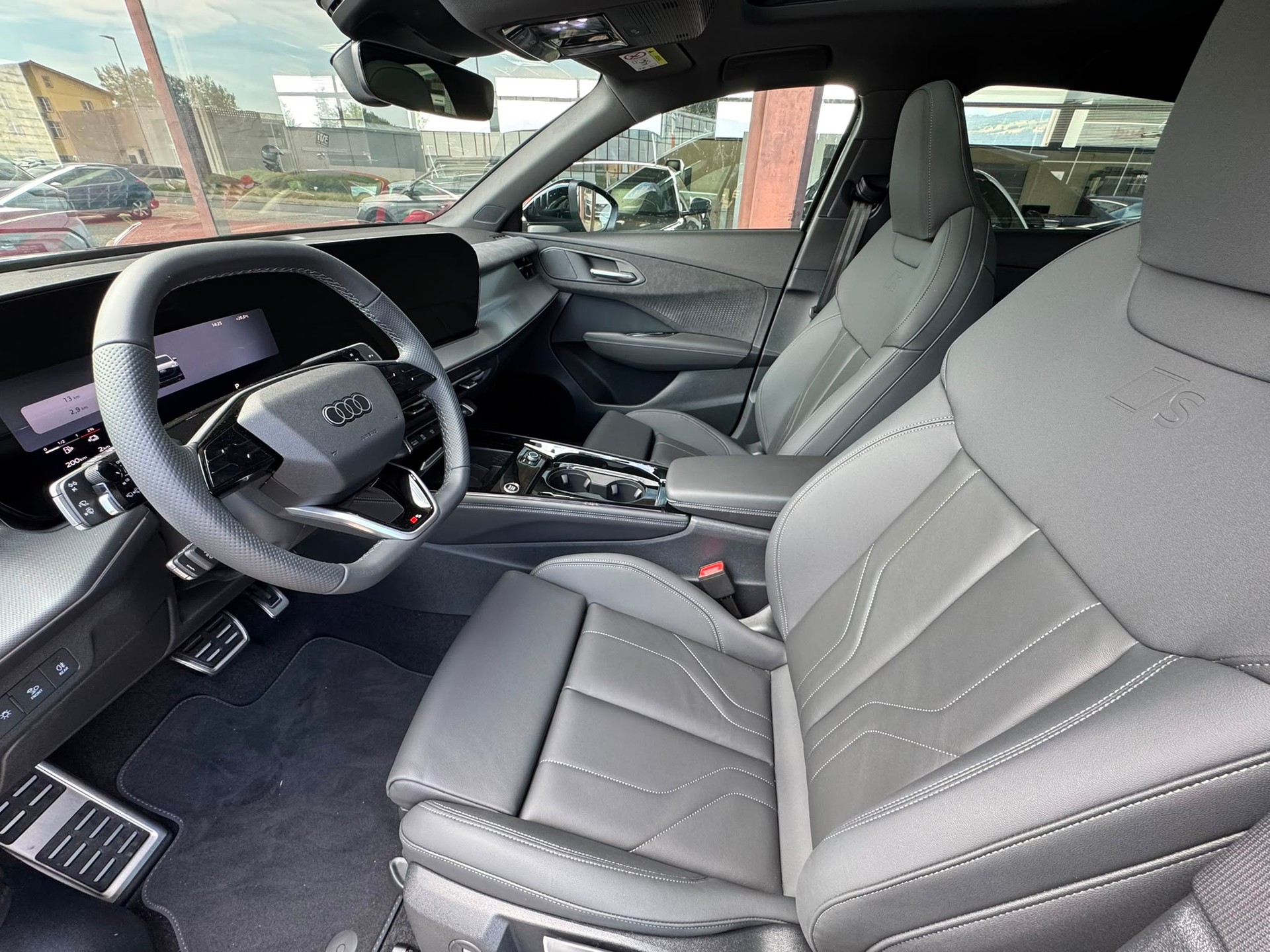 AUDI Q3 Sportback e-hybrid 200 kW S tronic-image-6