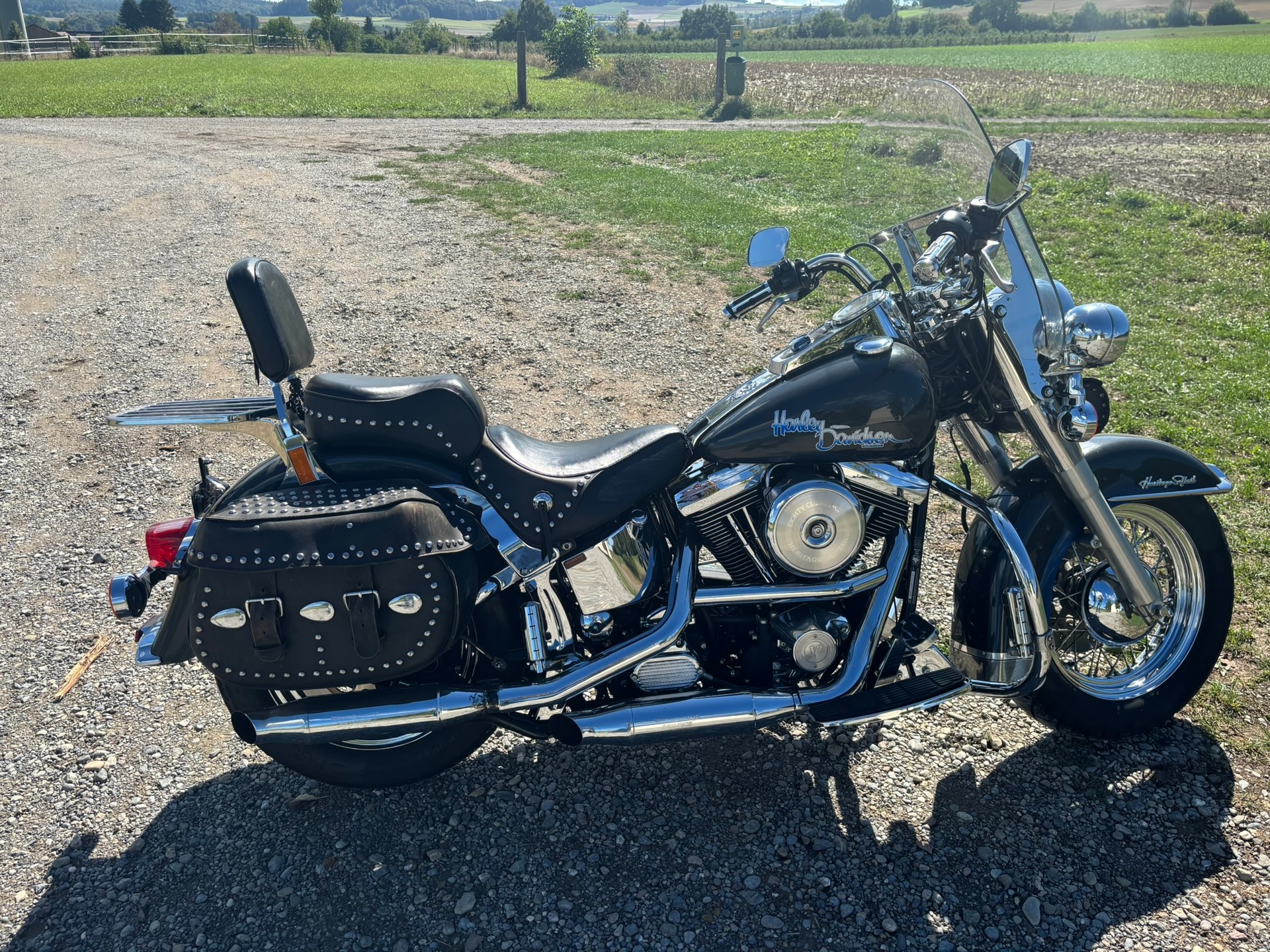 HARLEY-DAVIDSON FXSTC Softail Custom-image-11