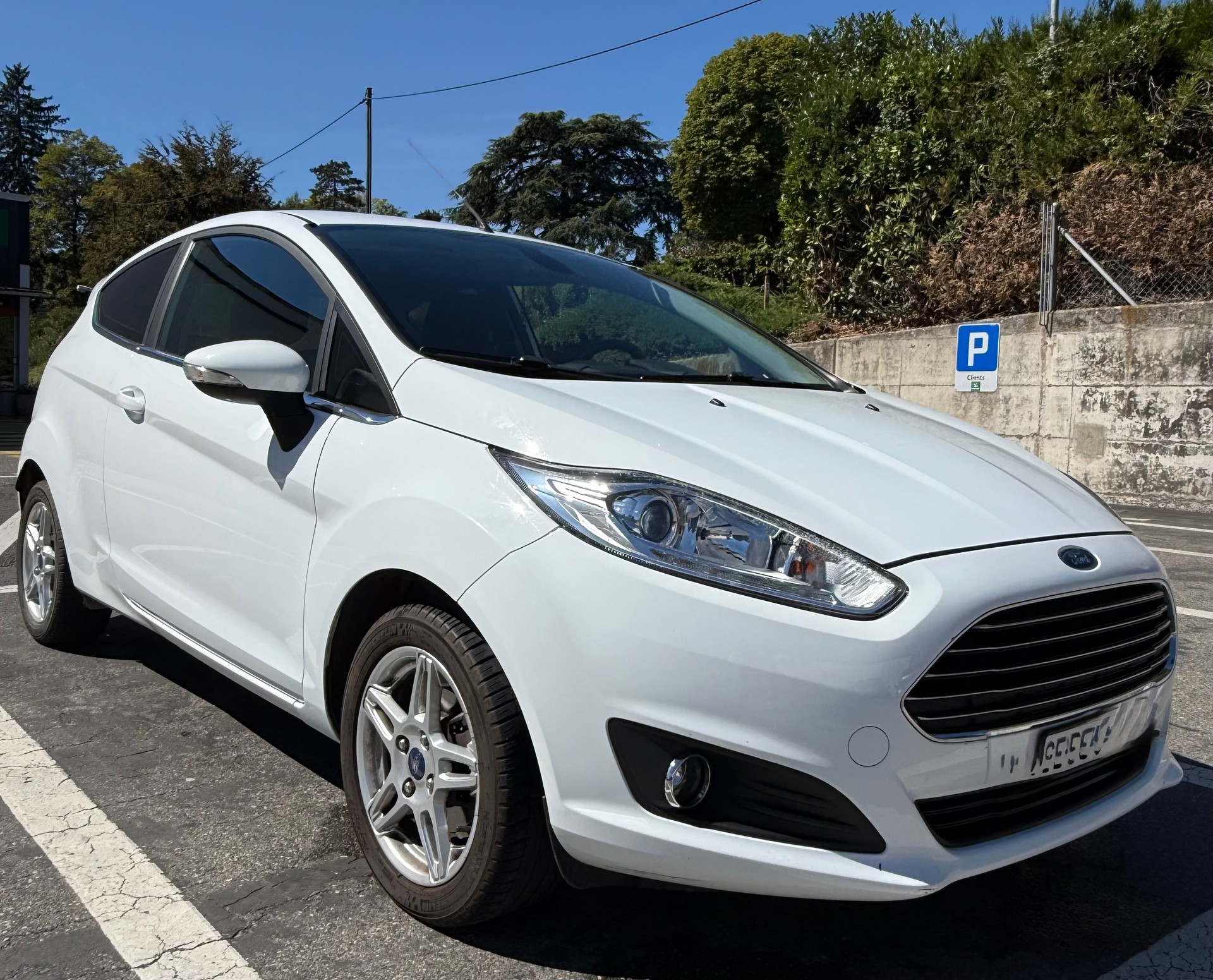 FORD Titanium-image-1