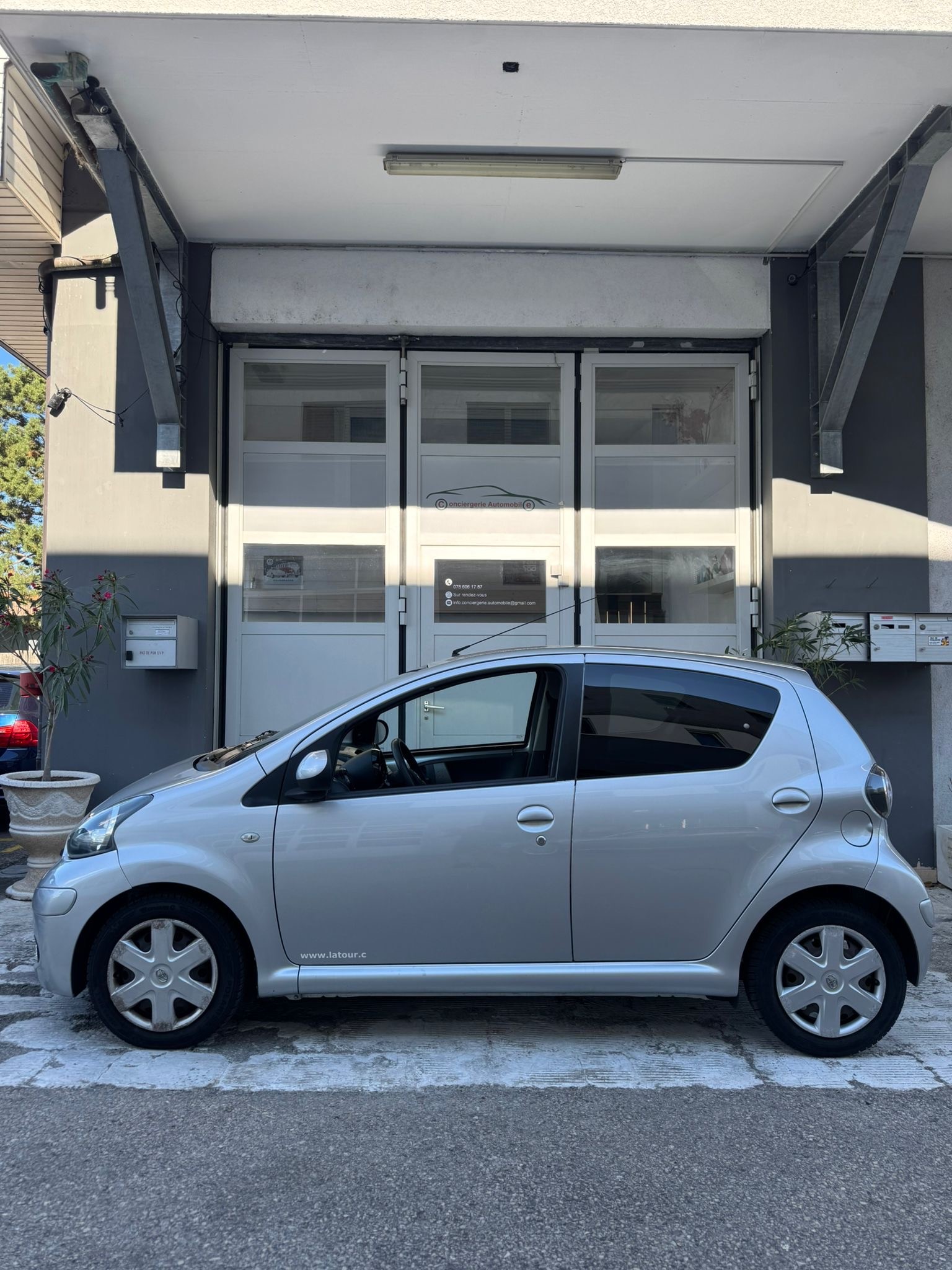 TOYOTA Aygo 1.0 Linea Luna Cool Multimode-showroom-element-2