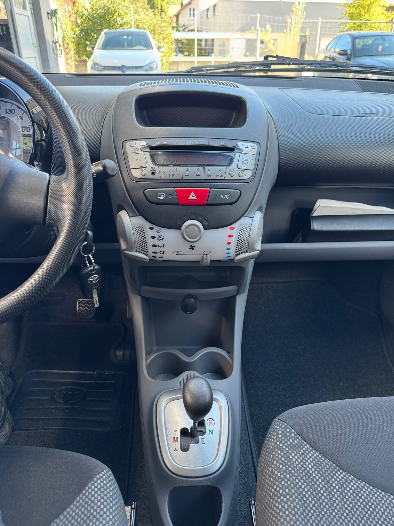 TOYOTA Aygo 1.0 Linea Luna Cool Multimode-image-17
