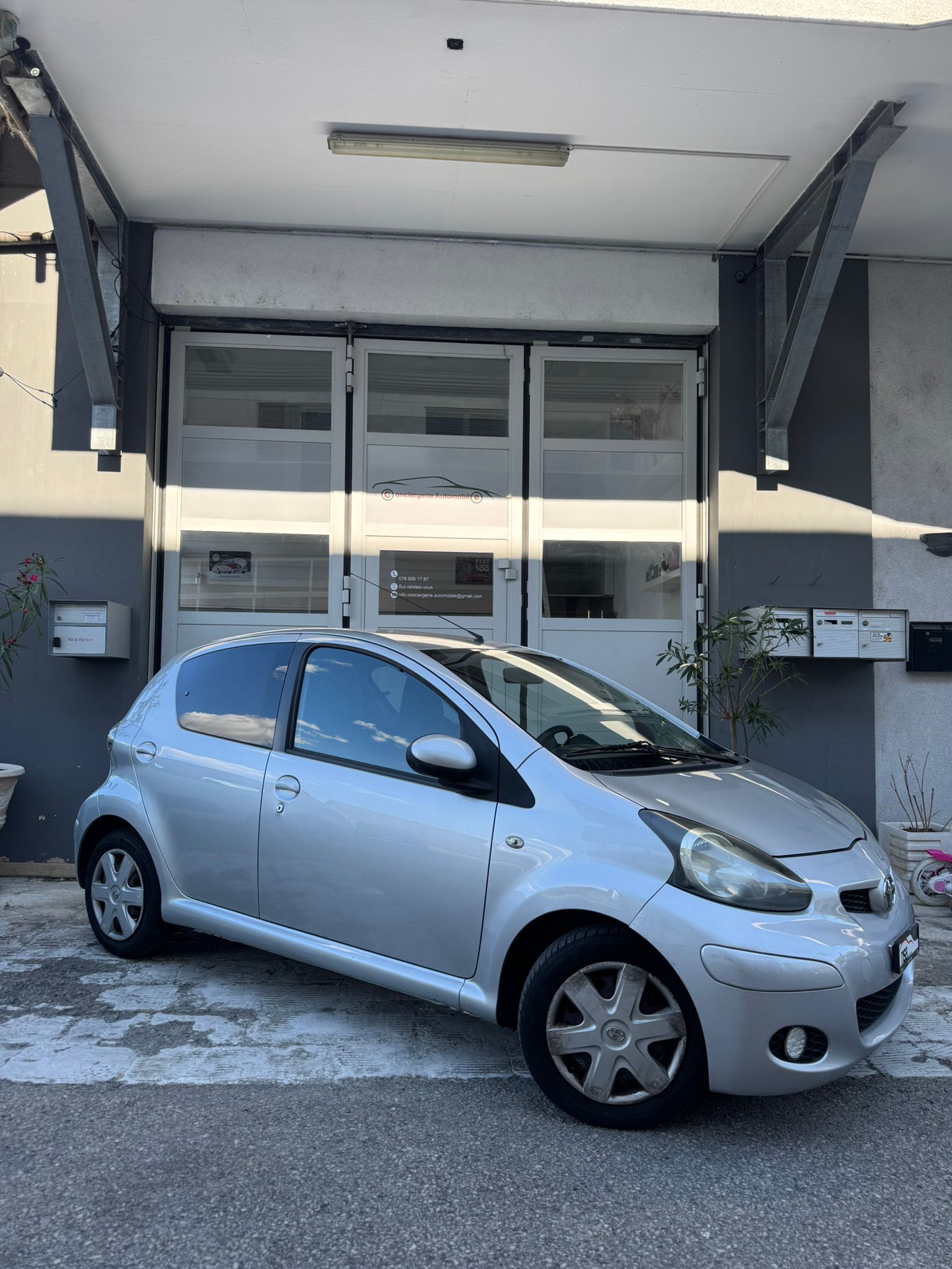 TOYOTA Aygo 1.0 Linea Luna Cool Multimode-showroom-element-3