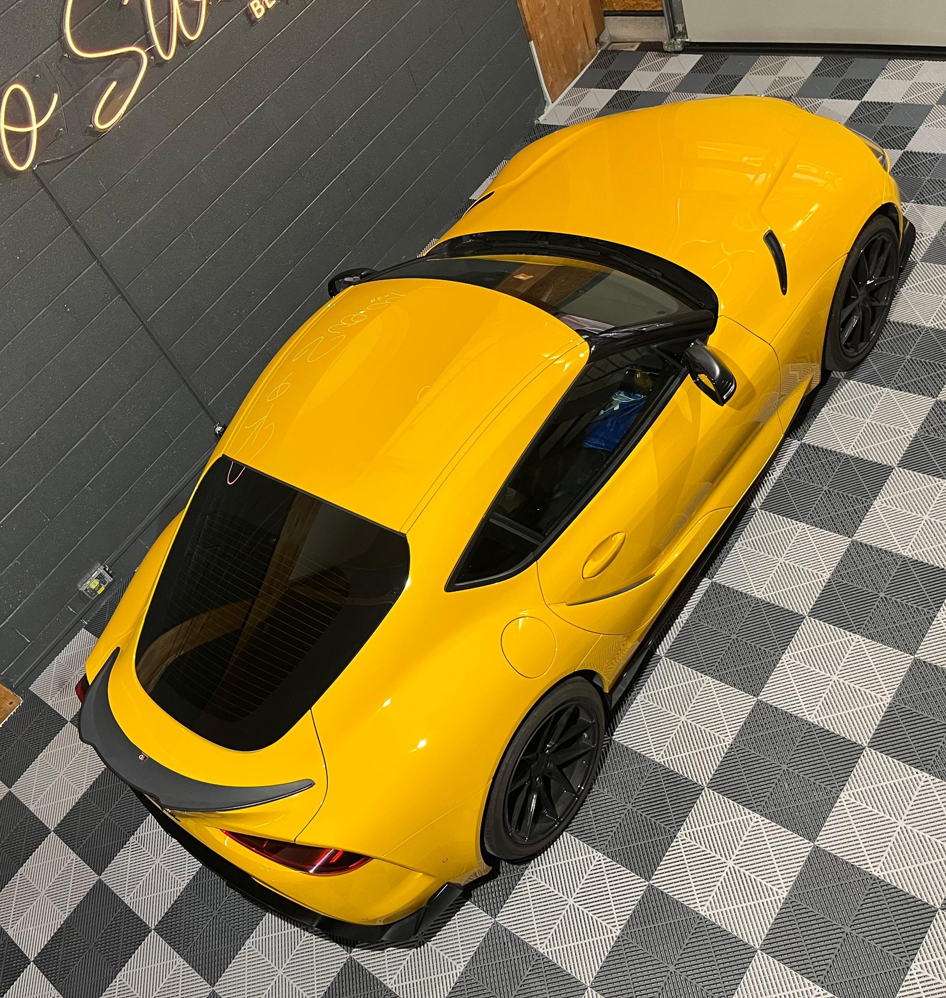 TOYOTA Supra GR 3.0i Turbo Premium Automat 8-showroom-element-2