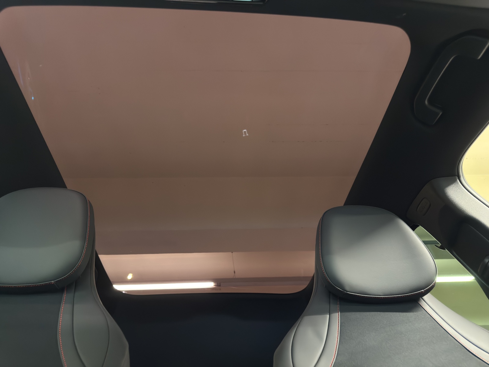 MERCEDES-BENZ GLB 350 85kWh EQ 4 Matic-image-17