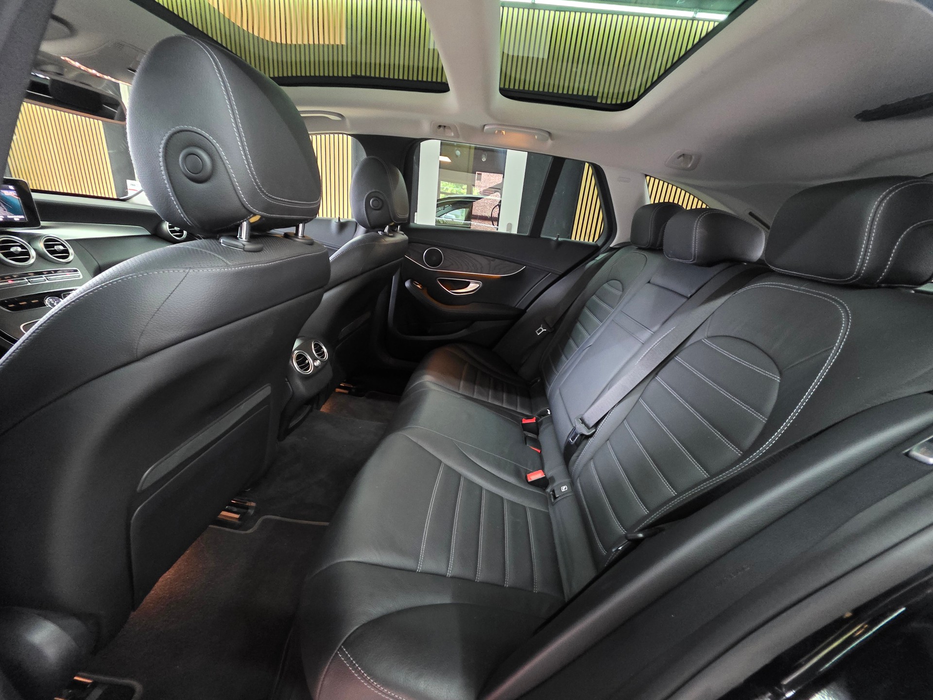 MERCEDES-BENZ C 350 e Avantgarde 7G-Tronic-image-16