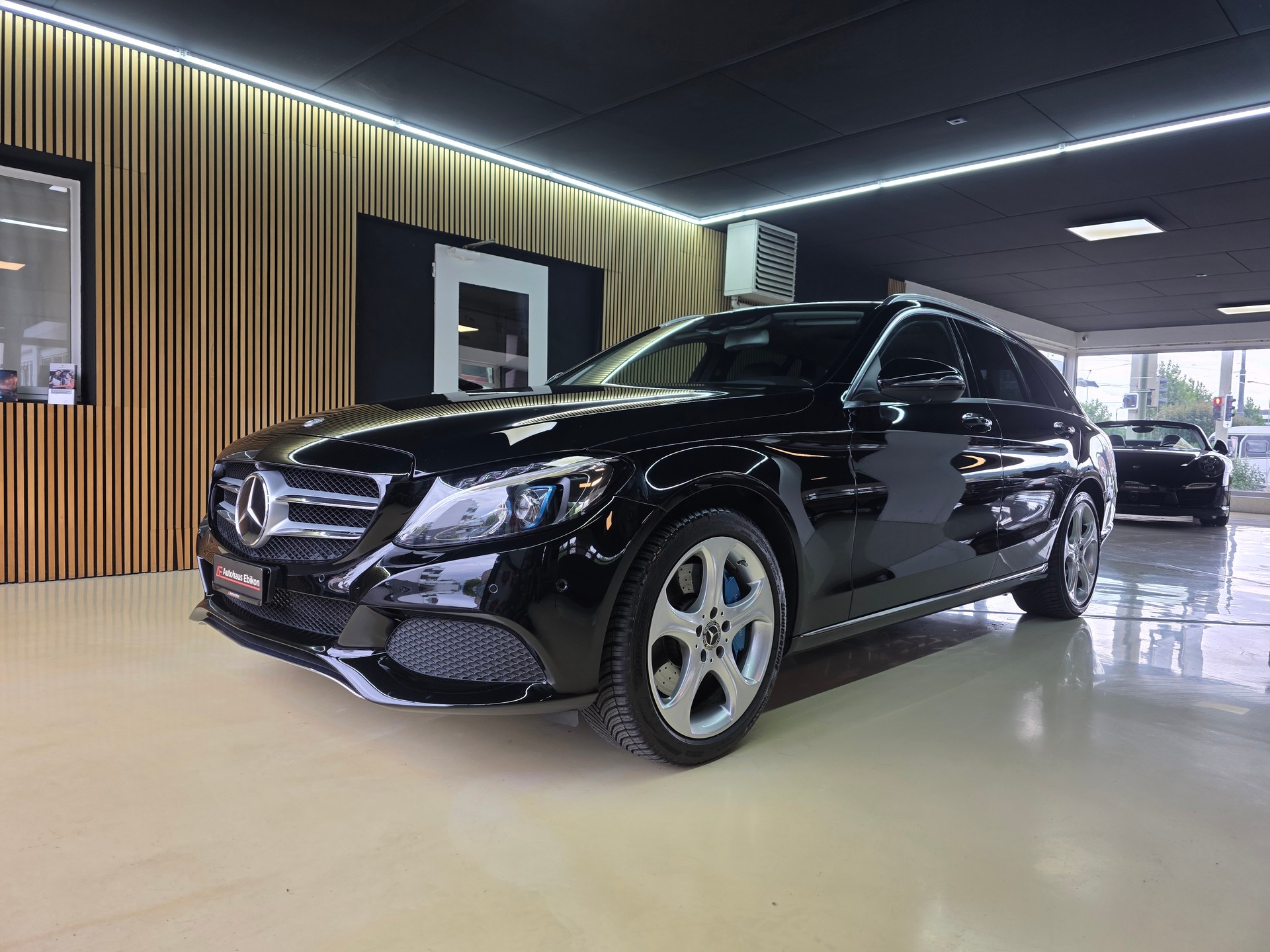 MERCEDES-BENZ C 350 e Avantgarde 7G-Tronic-showroom-element-2
