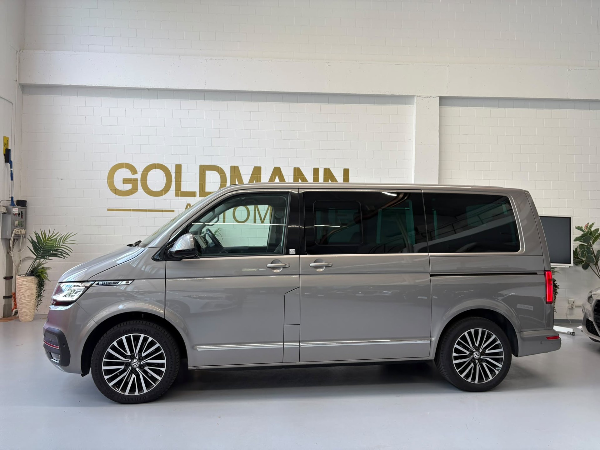 VW T6.1 Multivan 2.0 Bi-TDI Highline Liberty 4Mot. DSG-image-5