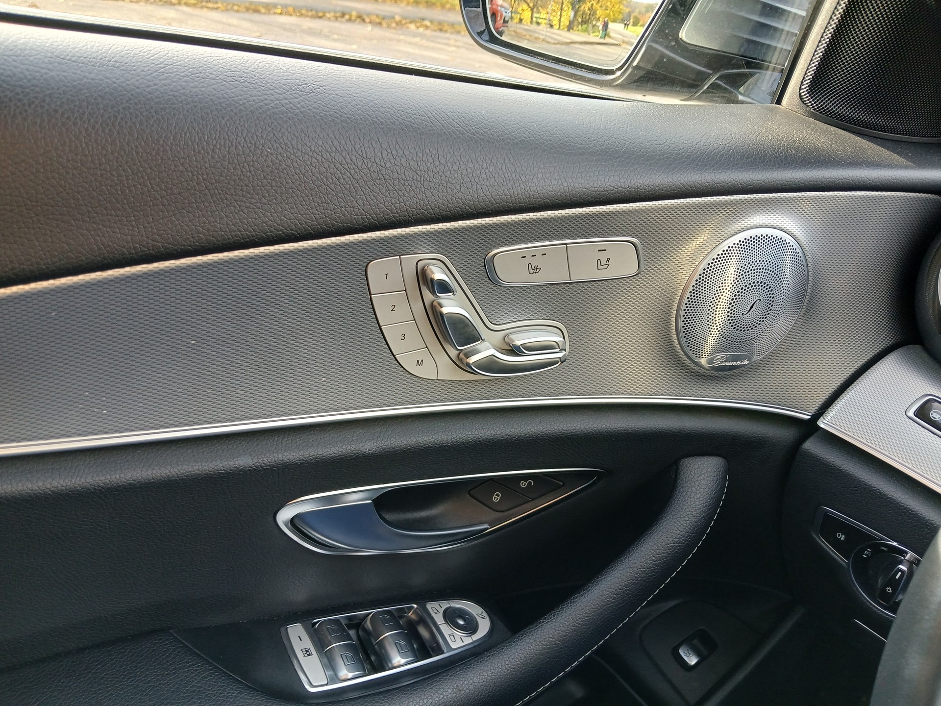 MERCEDES-BENZ E 200 Avantgarde-image-8