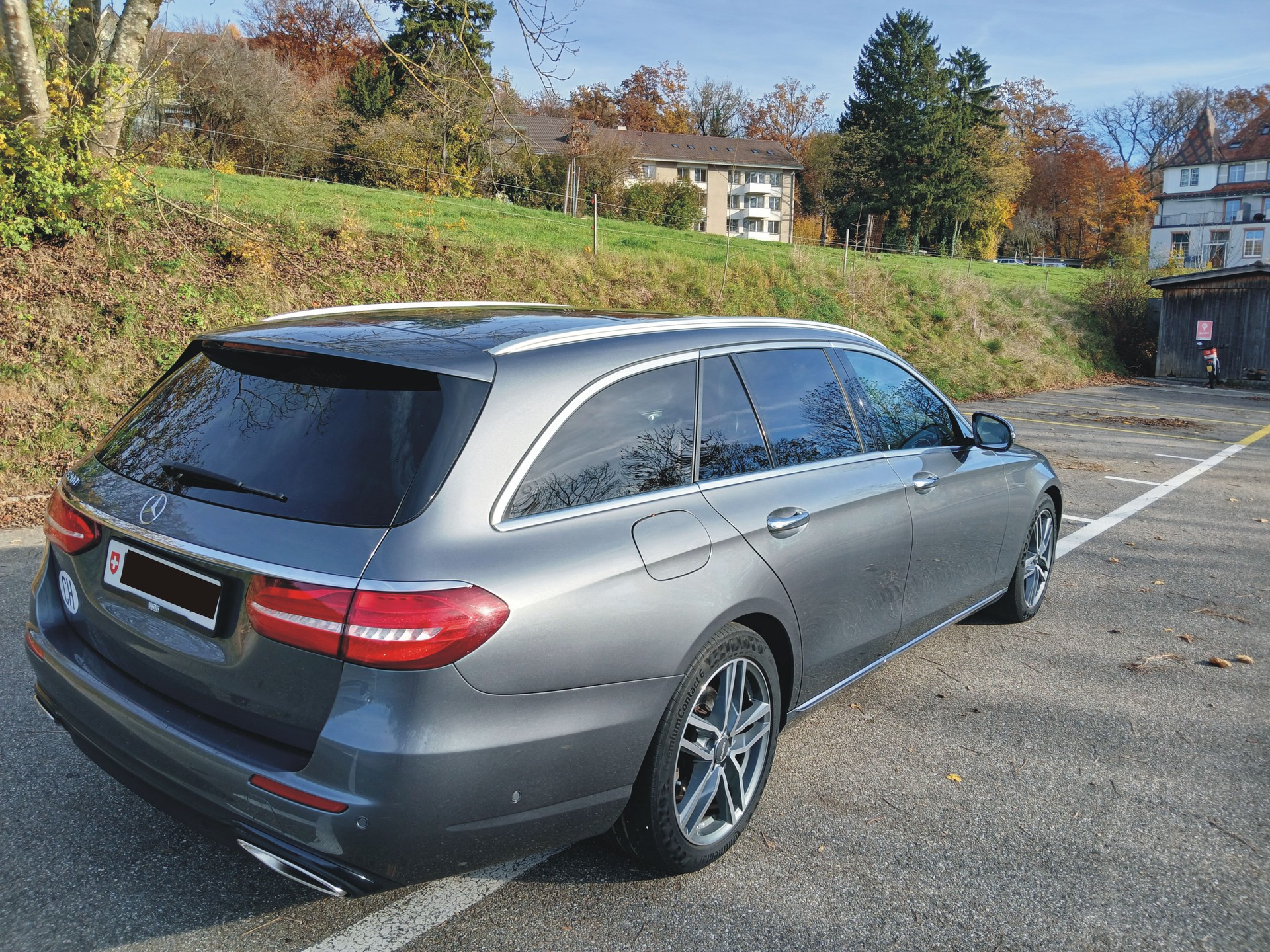 MERCEDES-BENZ E 200 Avantgarde-image-3