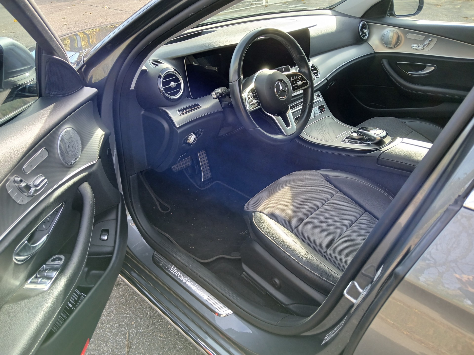 MERCEDES-BENZ E 200 Avantgarde-image-7