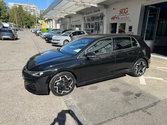 VW Golf 1.5 e TSI mHEV R-Line DSG-image-2
