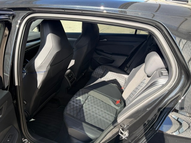 VW Golf 1.5 e TSI mHEV R-Line DSG-image-5
