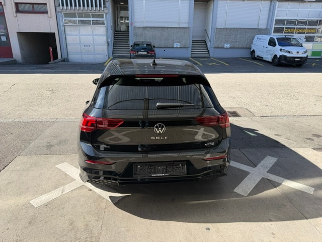 VW Golf 1.5 e TSI mHEV R-Line DSG-image-3