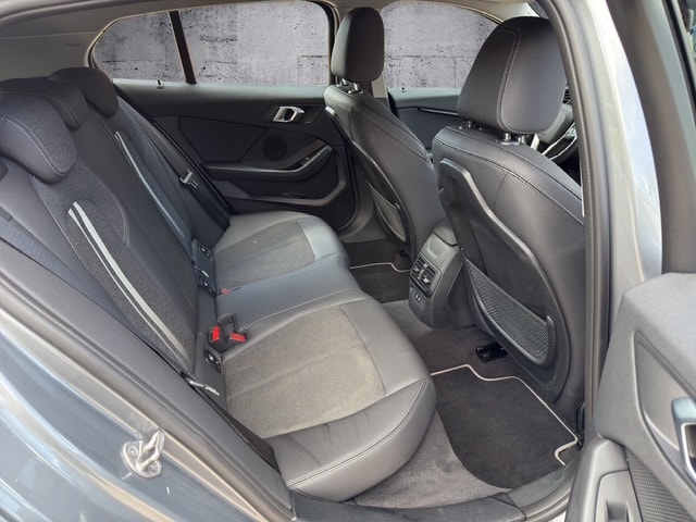 BMW 120d xDrive Sportline **CH Fahrzeug**-image-10