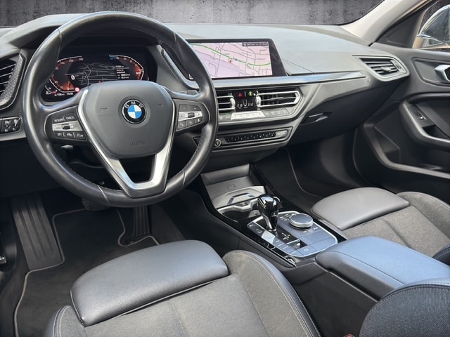 BMW 120d xDrive Sportline **CH Fahrzeug**-image-8