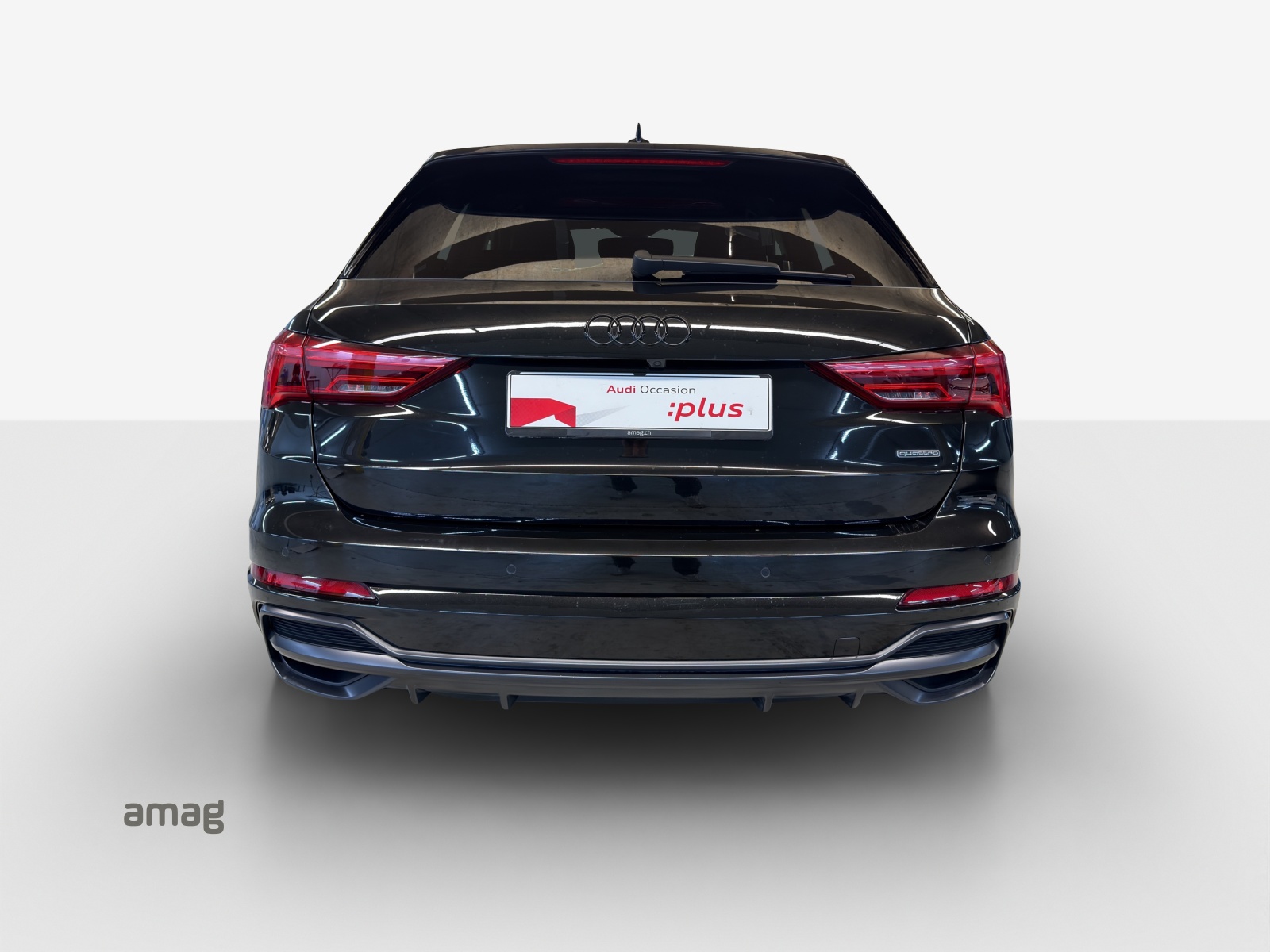 AUDI Q3 40 TFSI S line quattro S-tronic-showroom-element-3