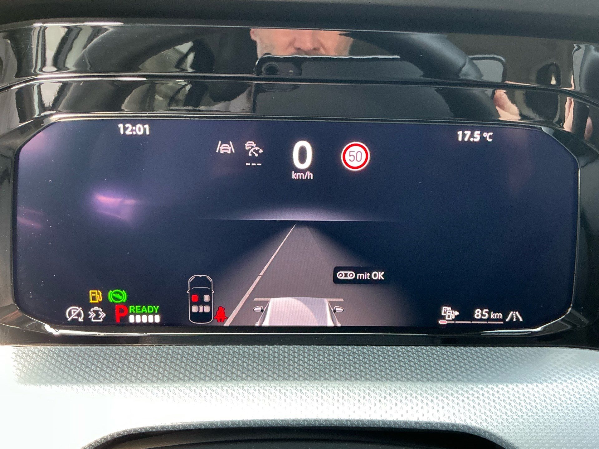 VW Golf 1.5 TSI eHYBRID 204 PS ENERGY *** ANHÄNGERKUPPLUNG & SIDE ASSIST ***-image-9