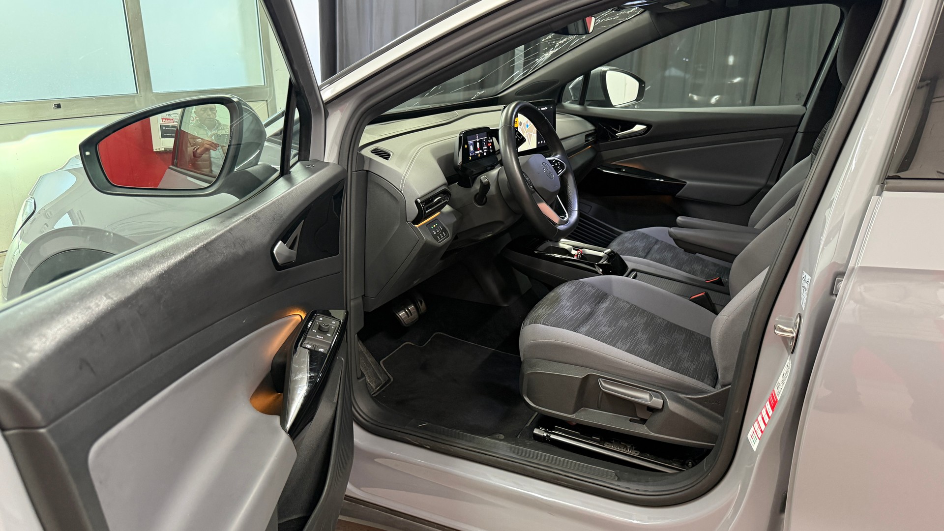 VW ID.5 Pro Performance 77 kWh 75 Edition-image-14