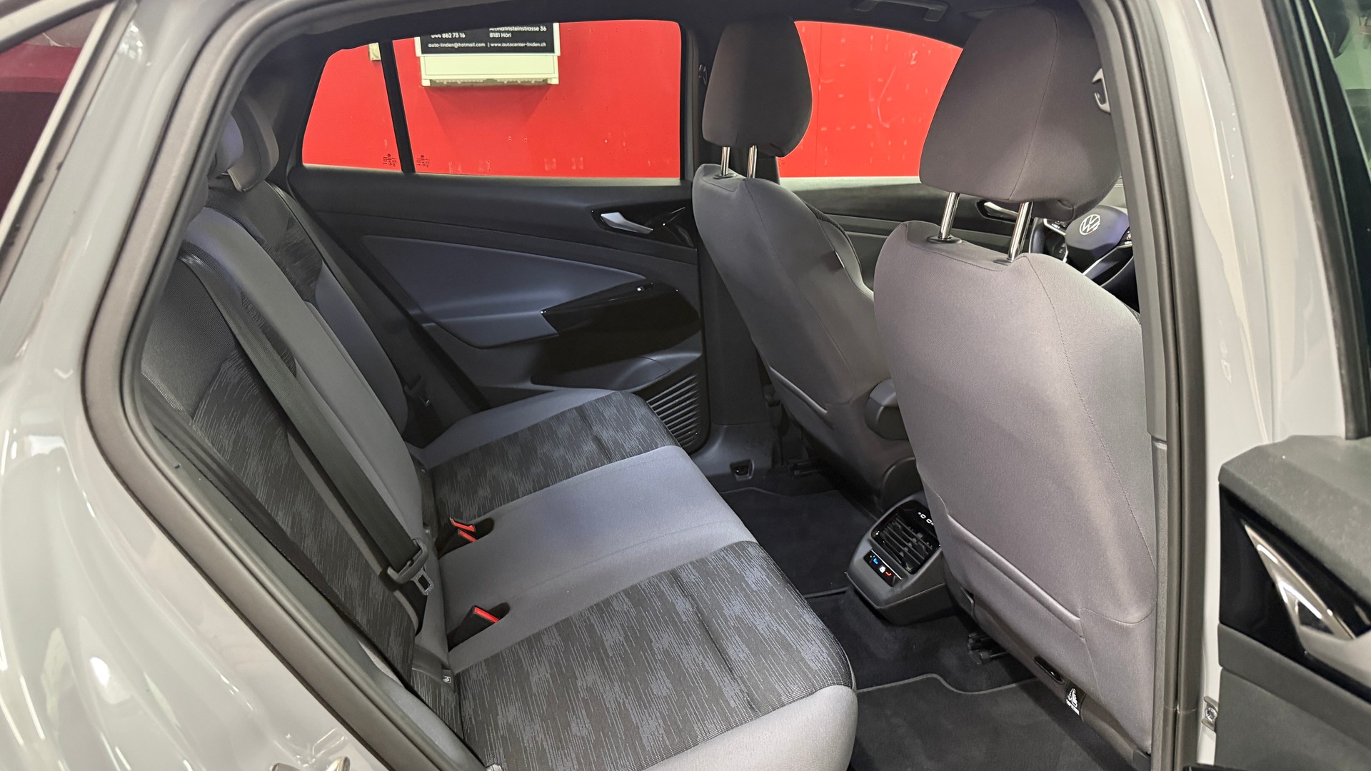 VW ID.5 Pro Performance 77 kWh 75 Edition-image-24