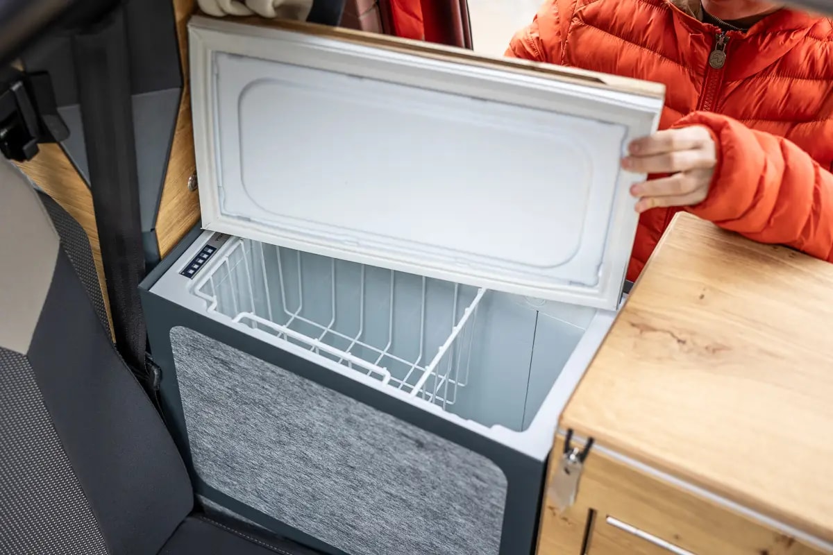 VW T7 MULTIVAN SpaceCamper Classic+ mit Original VW New California Beach Aufstelldach! Kein New California Ocean Coast Beach!-image-17