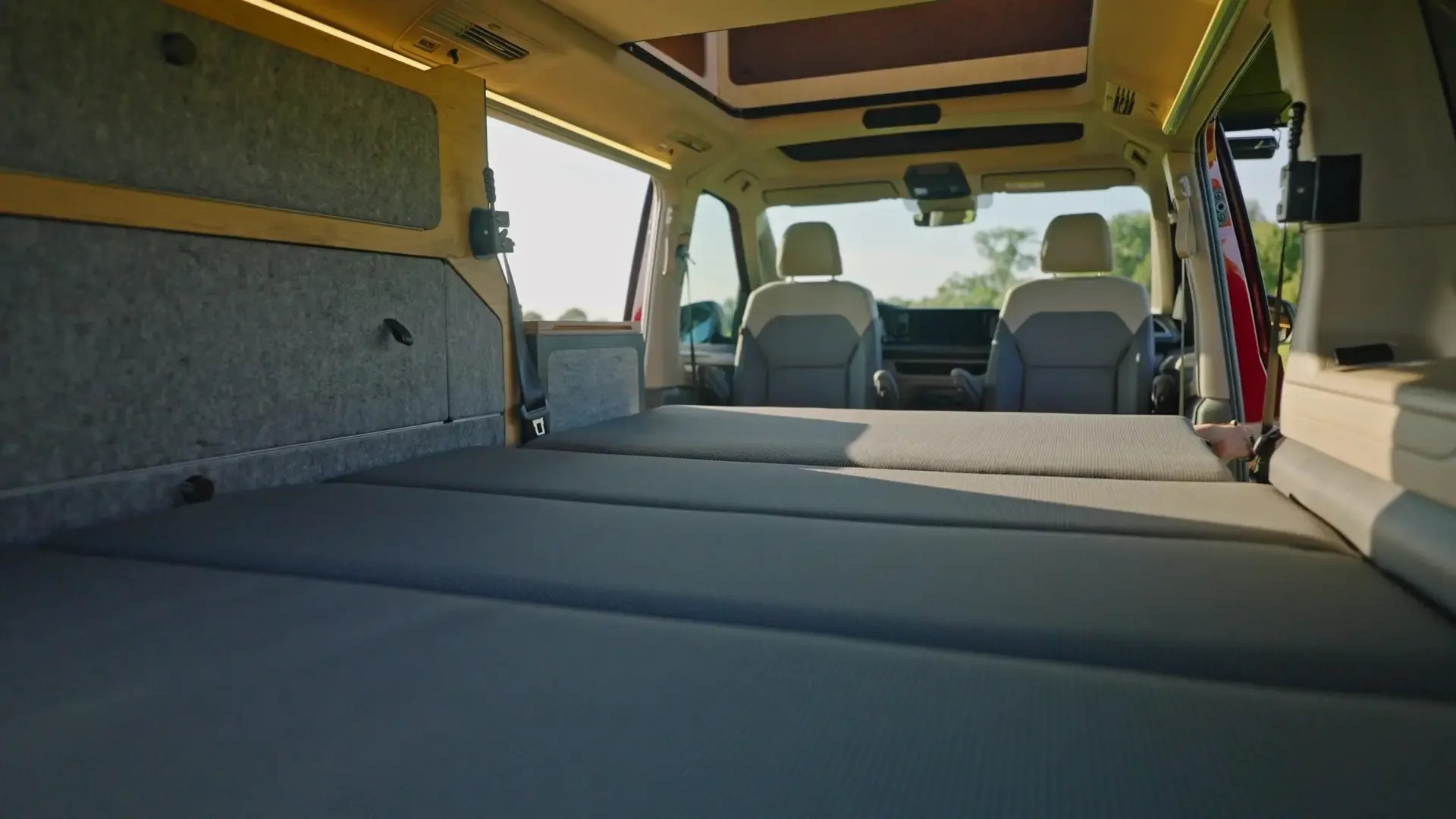 VW T7 MULTIVAN SpaceCamper Classic+ mit Original VW New California Beach Aufstelldach! Kein New California Ocean Coast Beach!-image-22