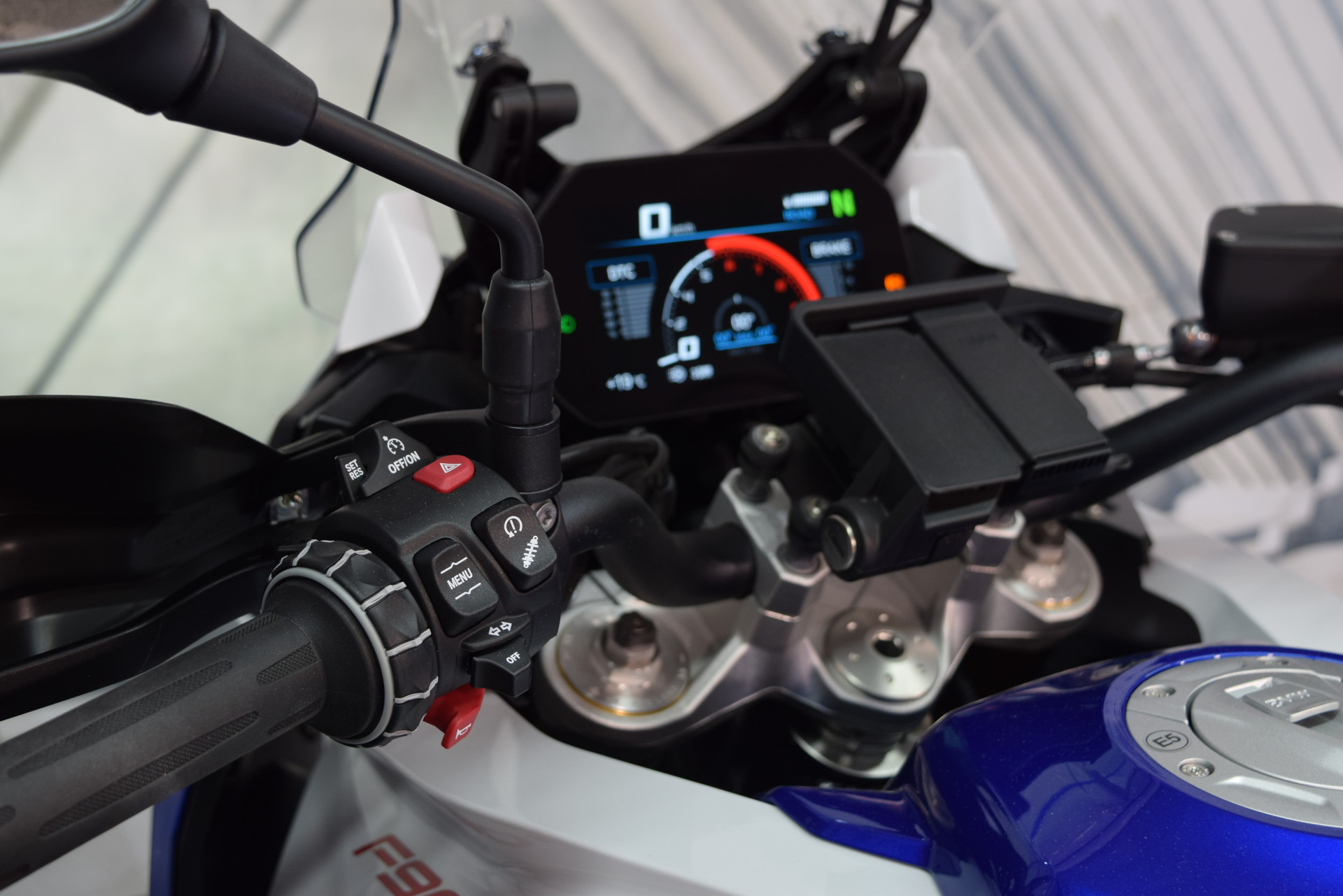 BMW F 900 XR Sport Sofort verfügbar-image-6