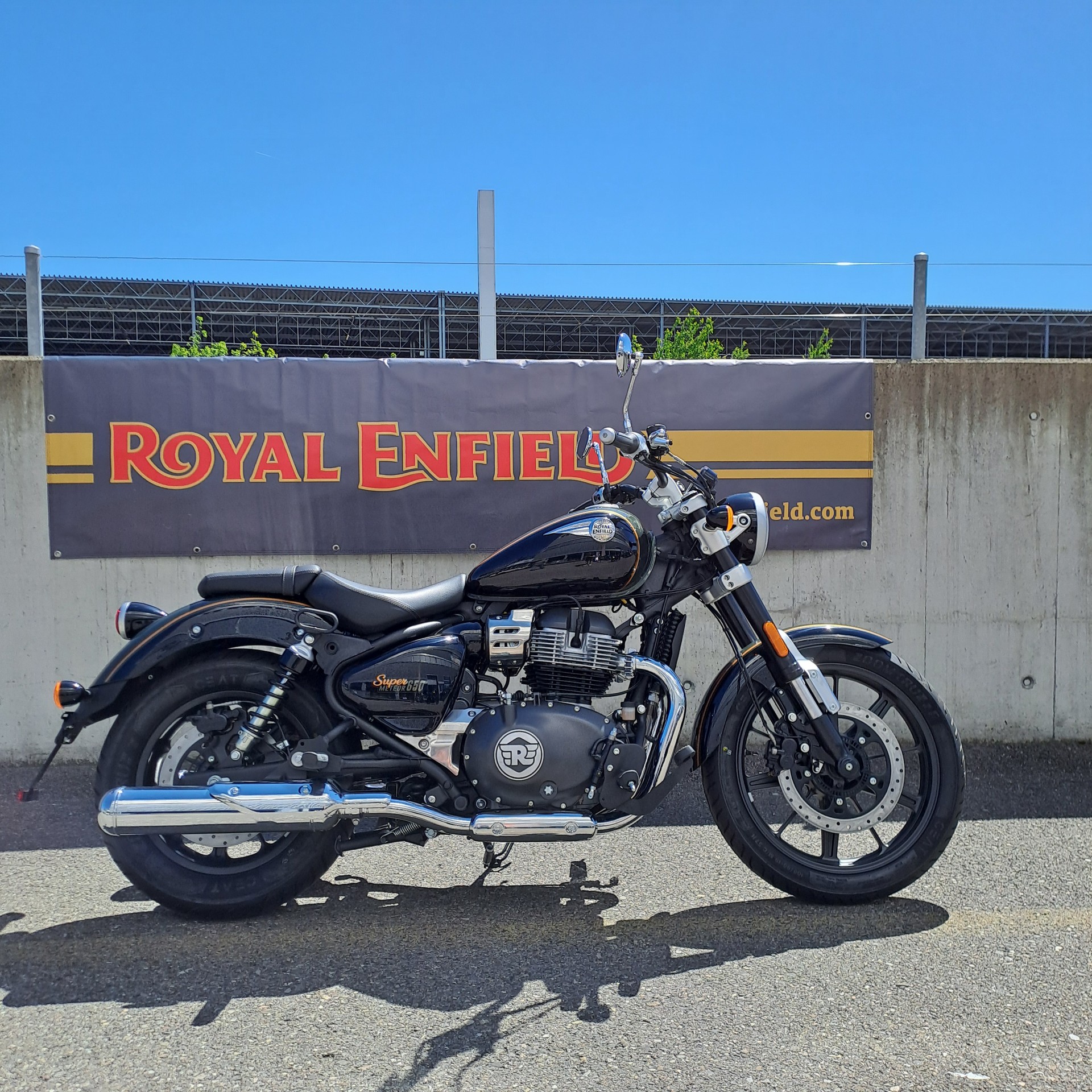 ROYAL ENFIELD METEOR 650