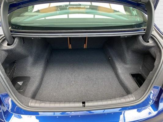 BMW M550i xDrive SAG-image-16
