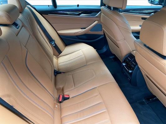 BMW M550i xDrive SAG-image-14