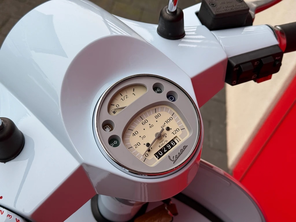 PIAGGIO Vespa PX 125 E Disc-image-5