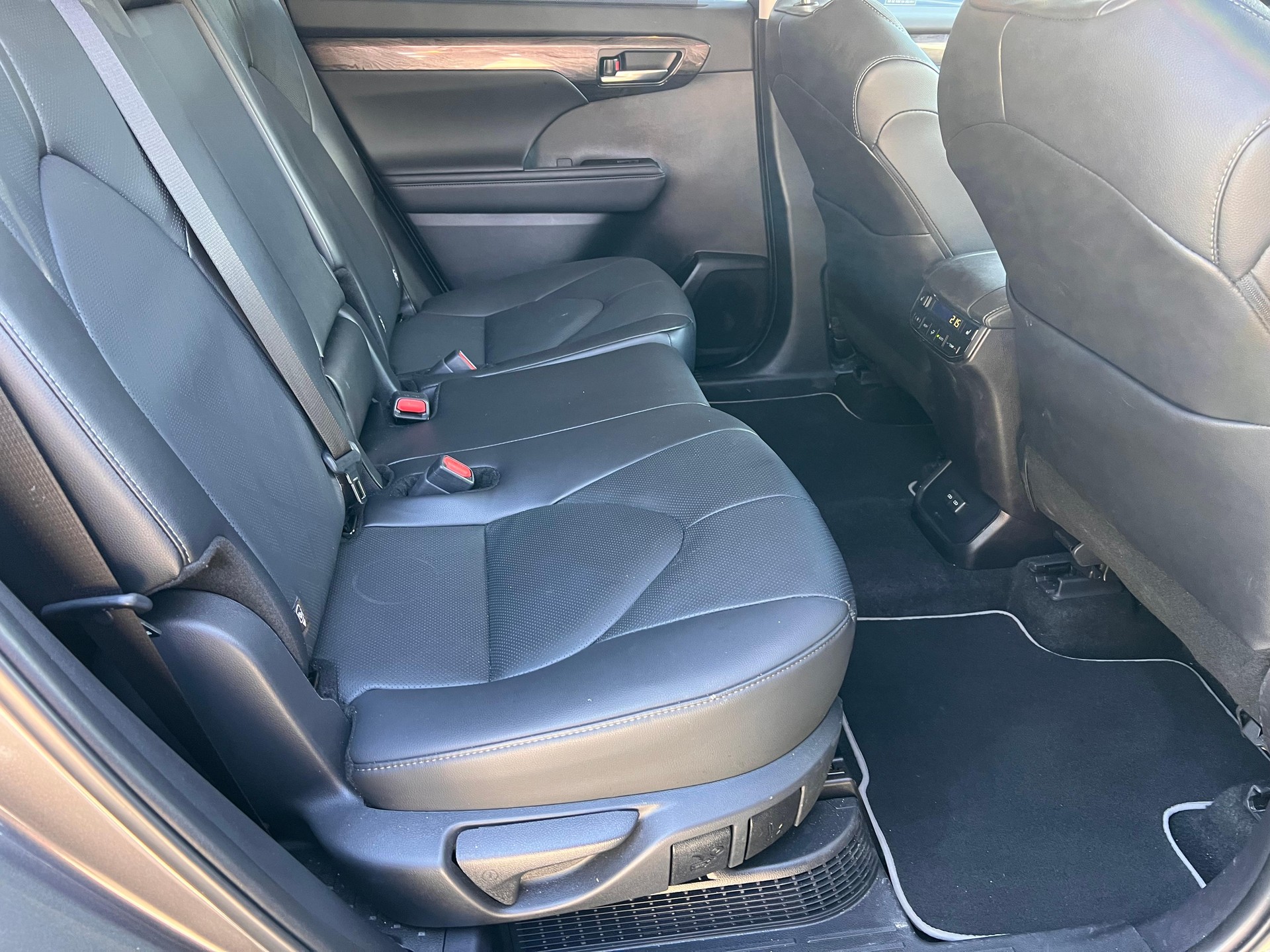 TOYOTA Highlander 2.5 HSD Premium-image-11